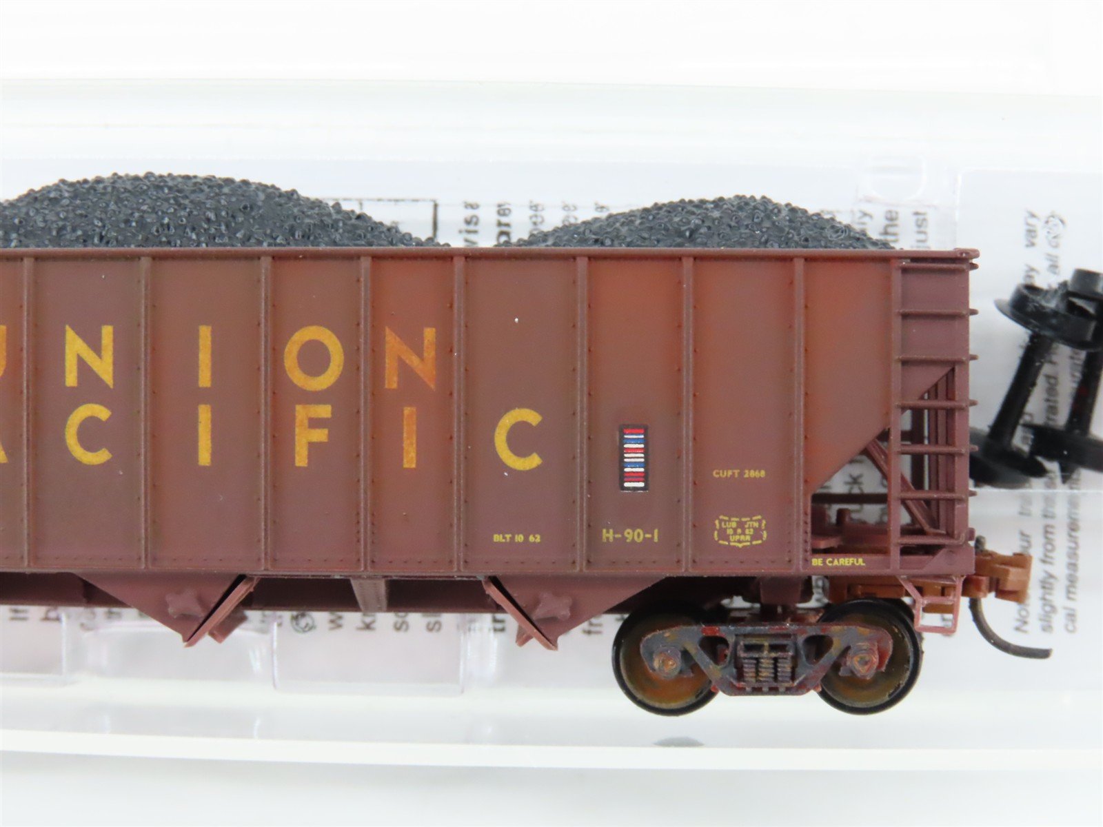 N Micro-Trains 10800100 MTL UP Union Pacific 3-Bay Hopper #18121 Weathered