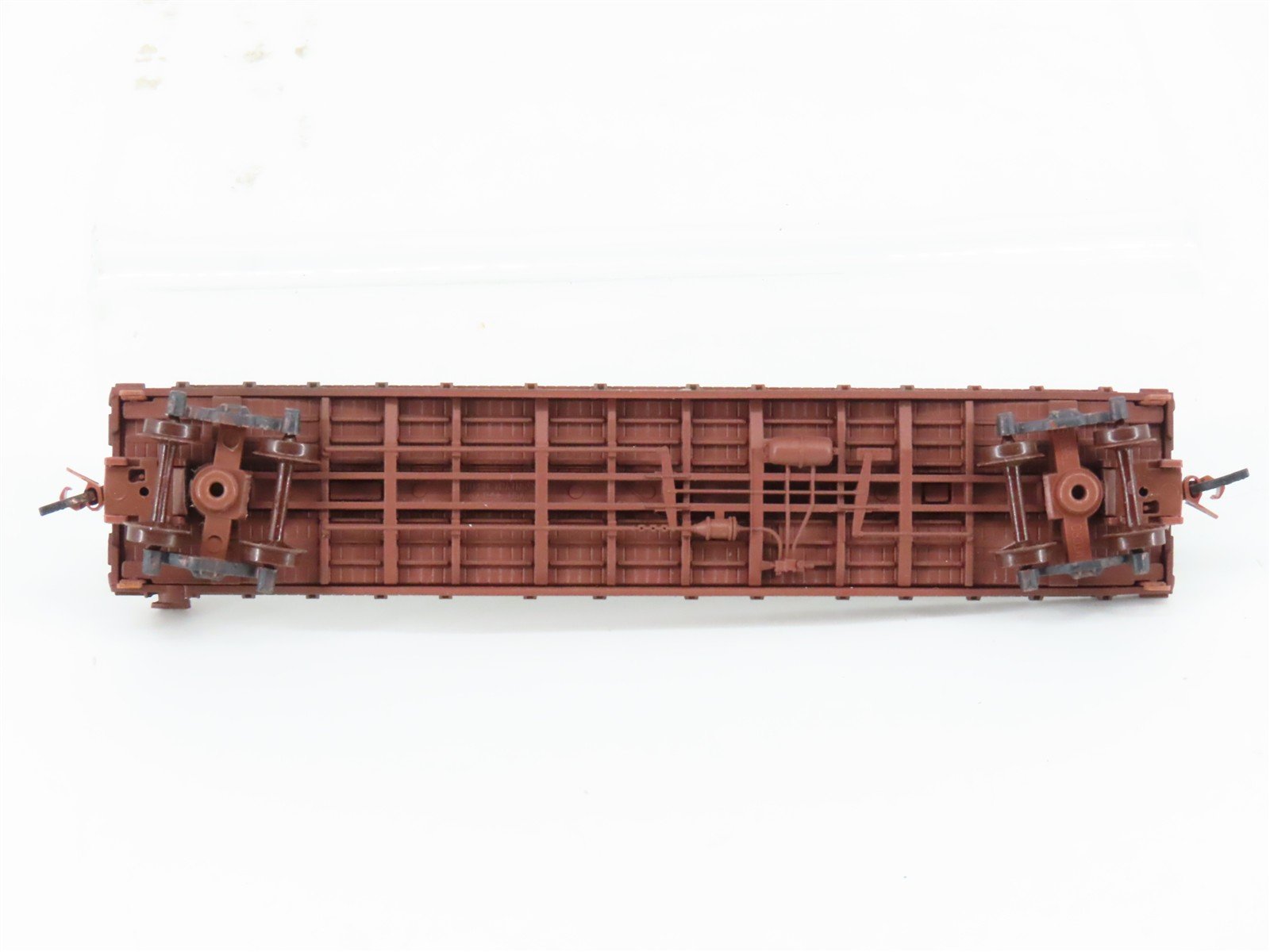N Scale Micro-Trains 04554030 SP Southern Pacific Flatcar #142545 Weathered