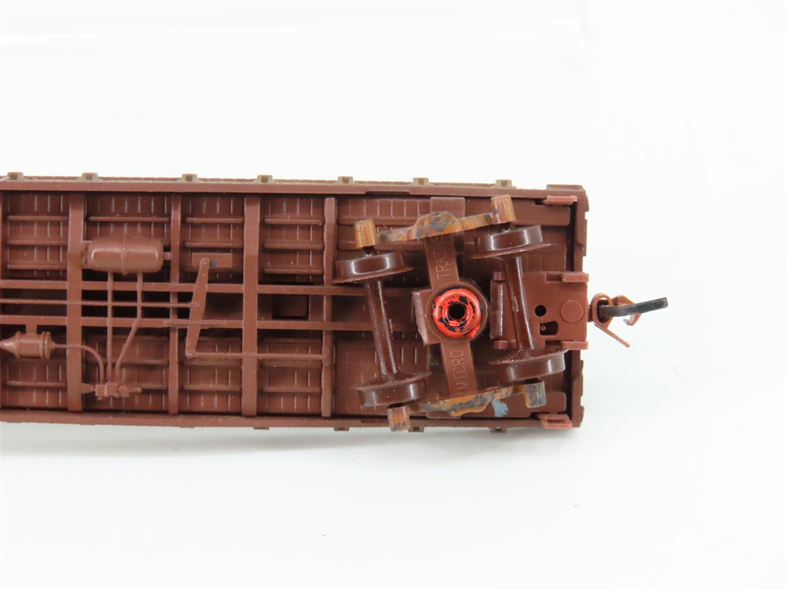 N Scale Micro-Trains 45030 SP Southern Pacific 50' Flatcar #142549 Weathered