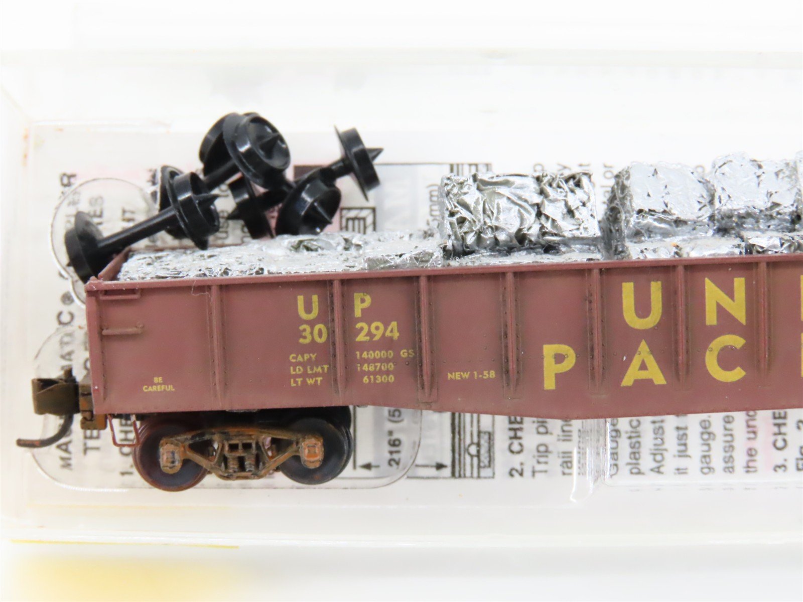 N Scale Micro-Trains 46350 UP Union Pacific 50' Gondola #30294 w/Load Weathered