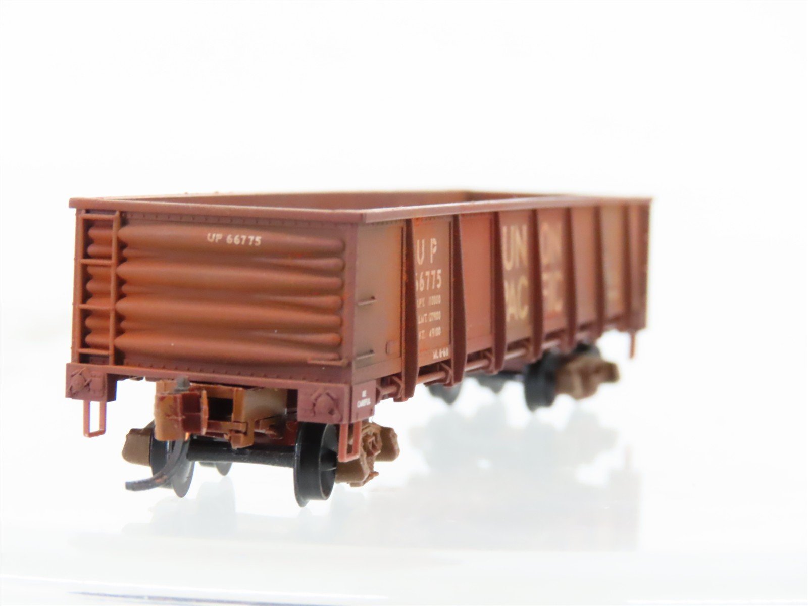 N Scale Micro-Trains 08300010 UP Union Pacific 40' Gondola #66775 Weathered