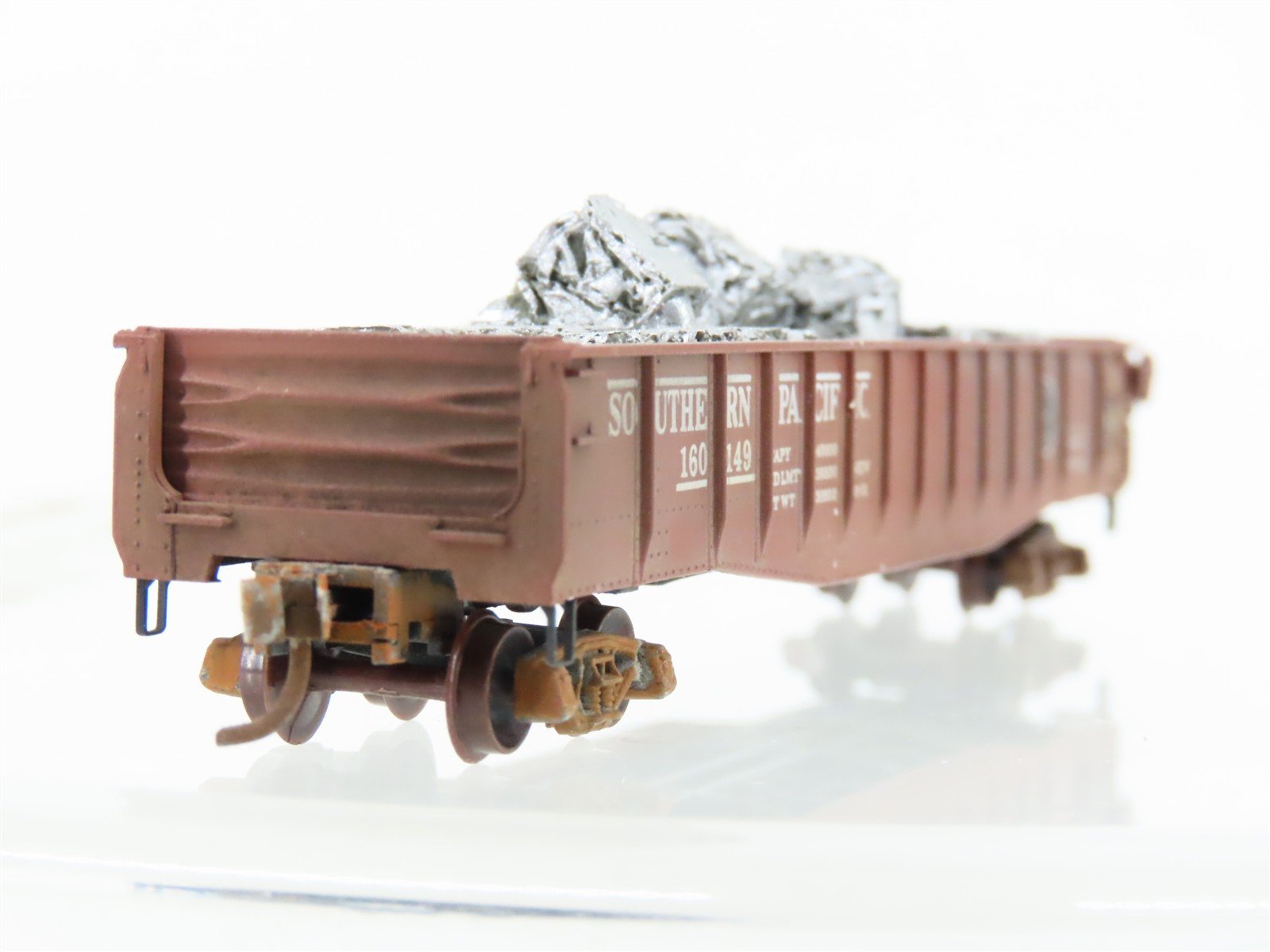 N Micro-Trains/Kadee 46091 SP Southern Pacific Gondola #160149 wLoad Weathered