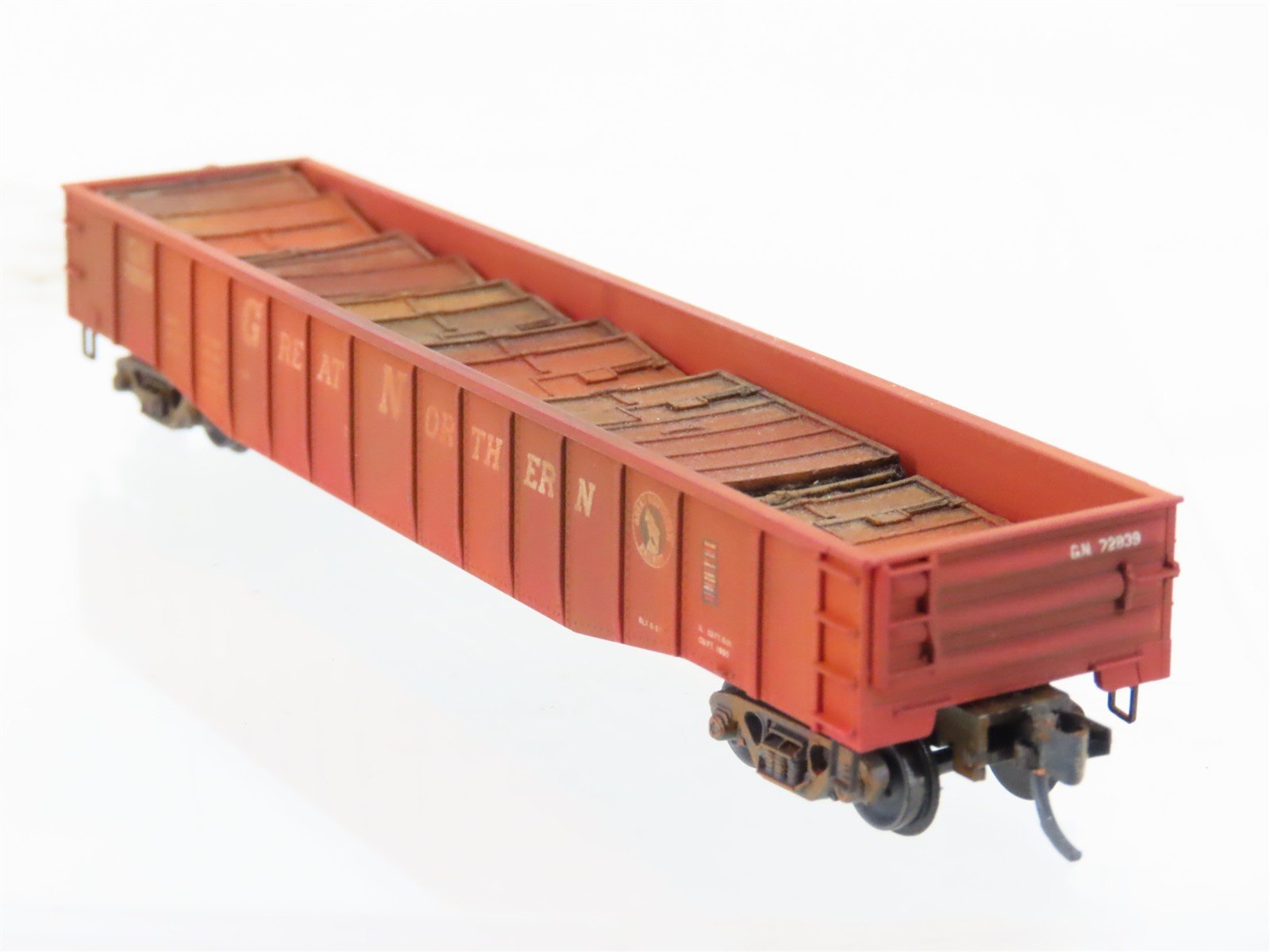 N Scale Micro-Trains 105540 GN Great Northern Gondola #72839 wLoad Weathered