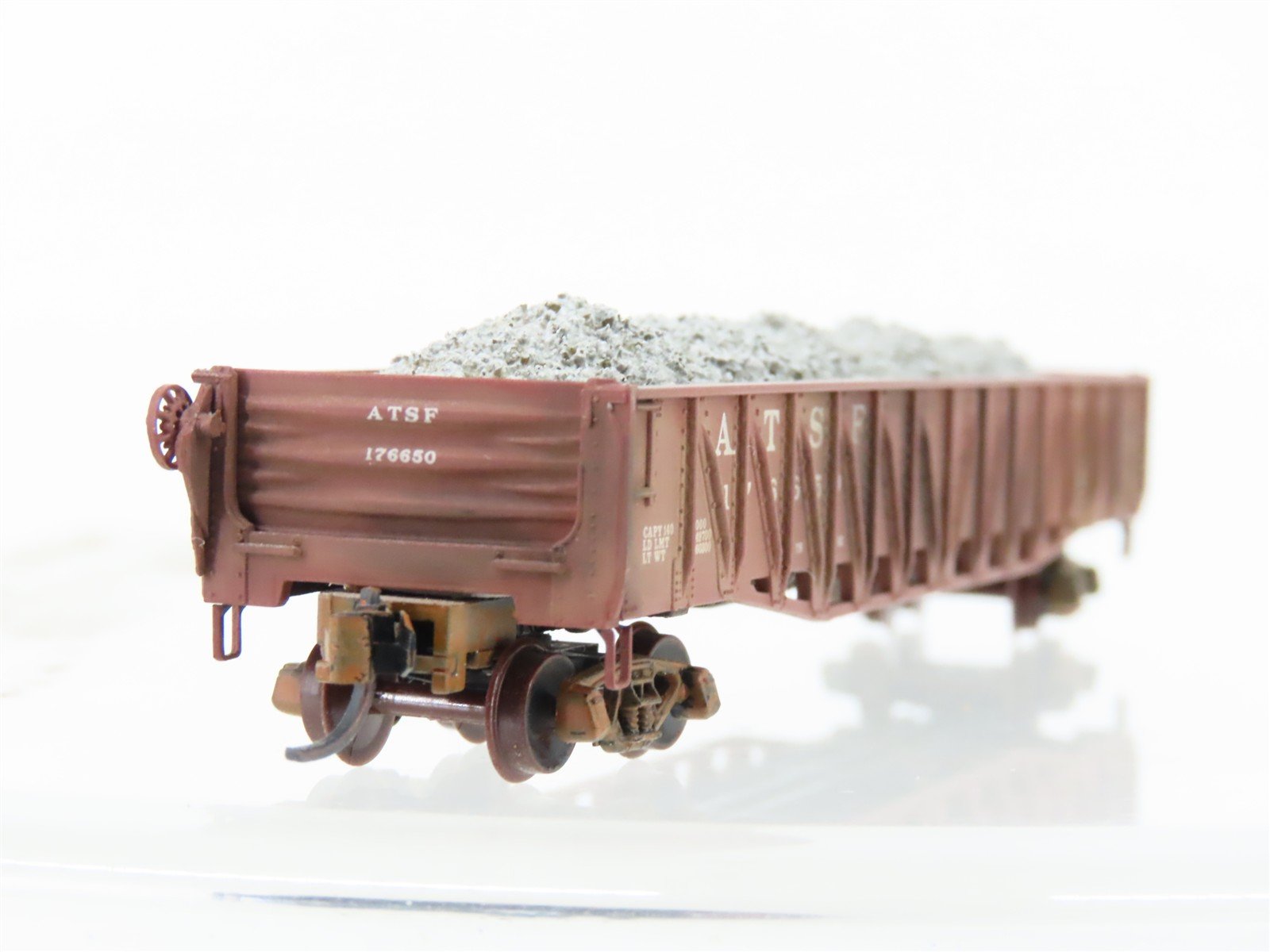 N Kadee Micro-Trains MTL 46077 ATSF Santa Fe 50' Gondola Weathered - Blue Label