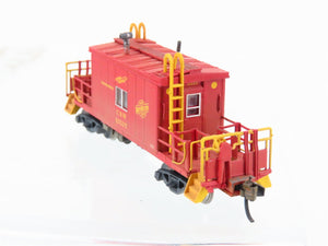 N Scale Bluford Shops 25090 CNW Railway Transfer Caboose #12527 Weathered