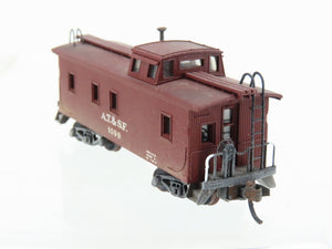 N Scale Micro-Trains/Kadee 50040 ATSF Santa Fe Caboose #1089 Weathered