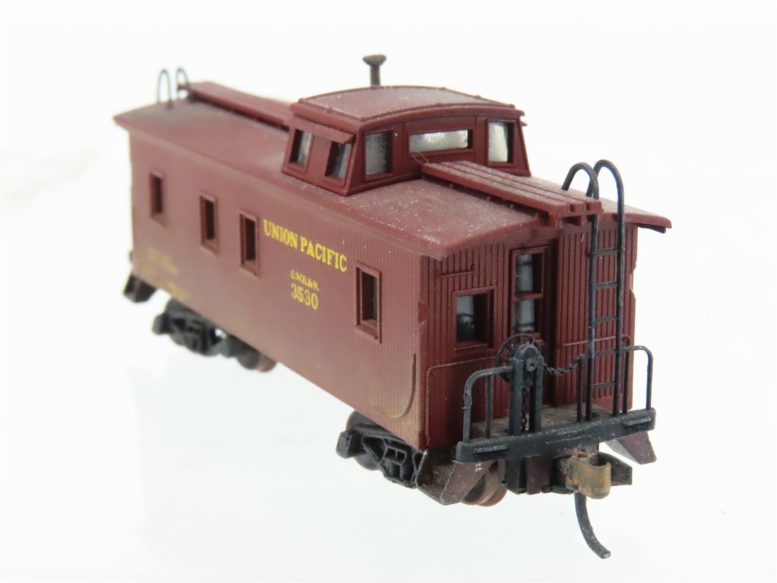 N Scale Micro-Trains/Kadee 50010 UP Union Pacific Caboose #3530 Weathered