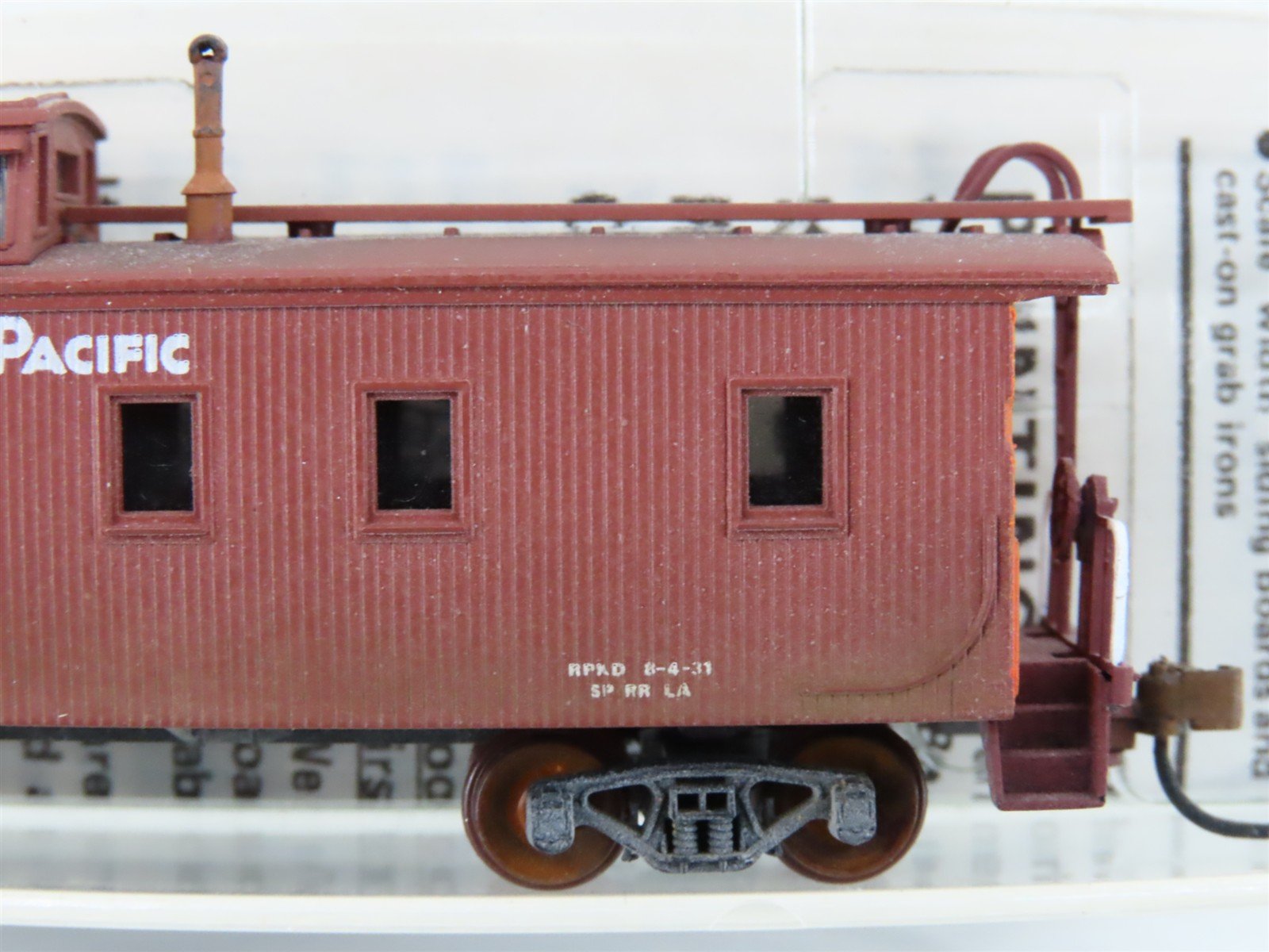 N Scale Micro-Trains/Kadee 50070 SP Southern Pacific Caboose #603 Weathered
