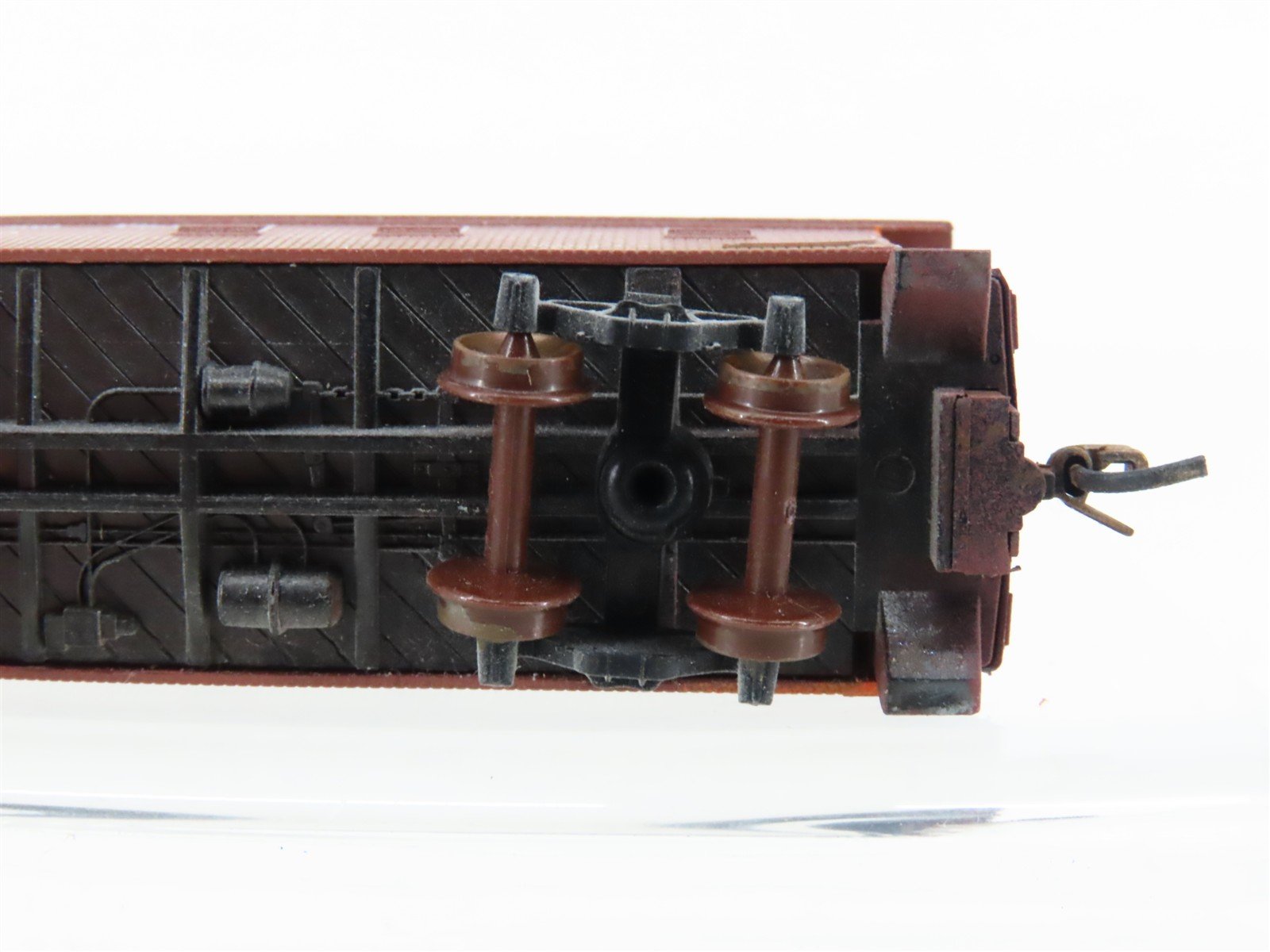 N Scale Micro-Trains/Kadee 50070 SP Southern Pacific Caboose #603 Weathered