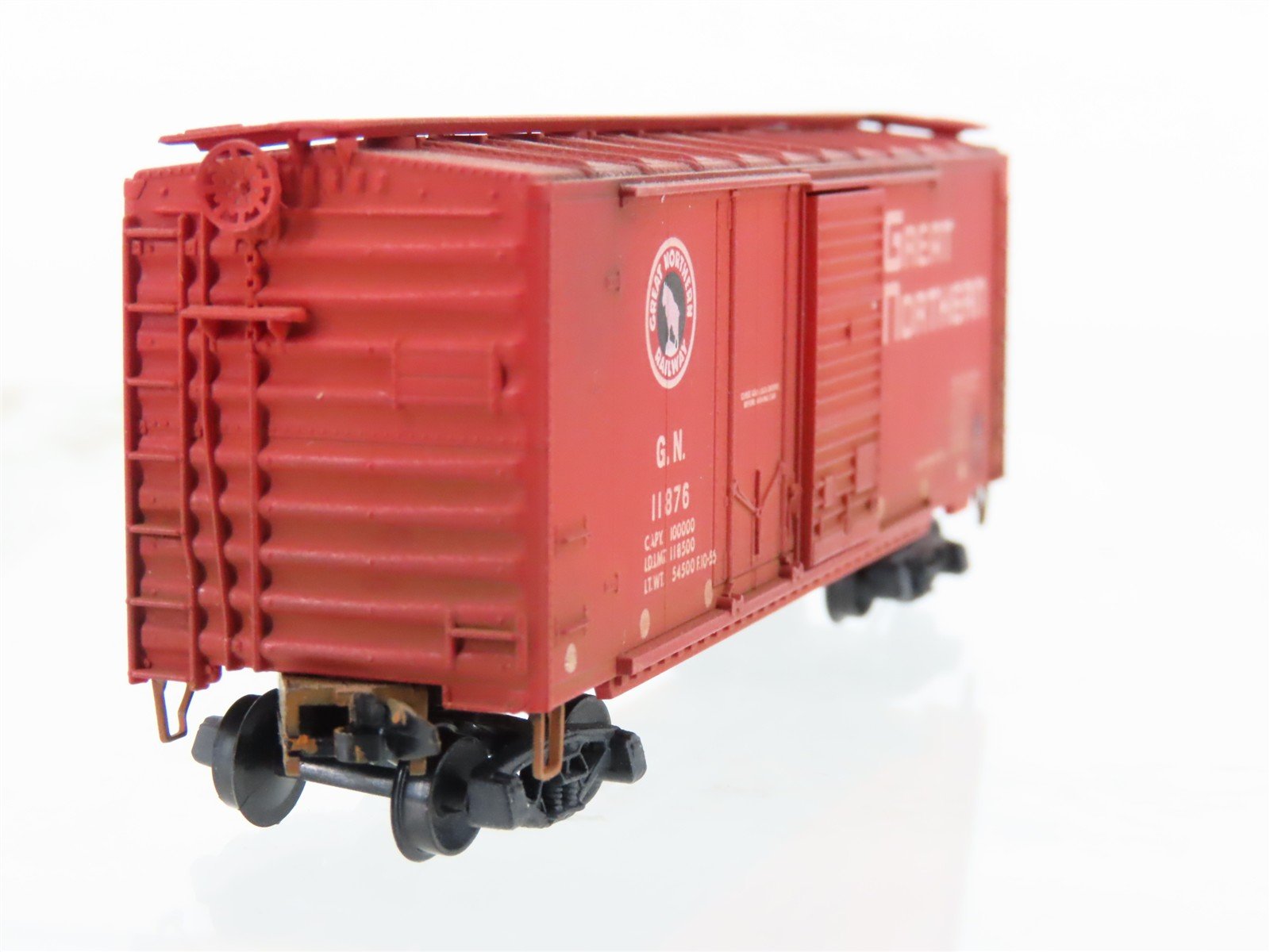N Scale Micro-Trains MTL GN Great Northern 40' Boxcar #11876 Weathered