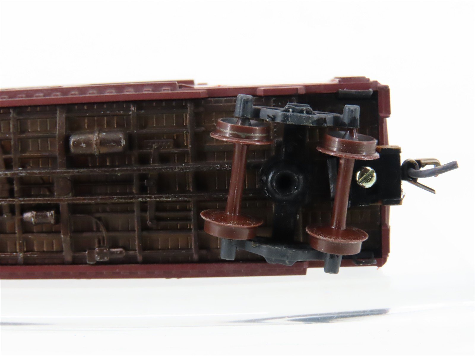 N Scale Micro-Trains MTL RI Rock Island 40' Boxcar #161462 Weathered