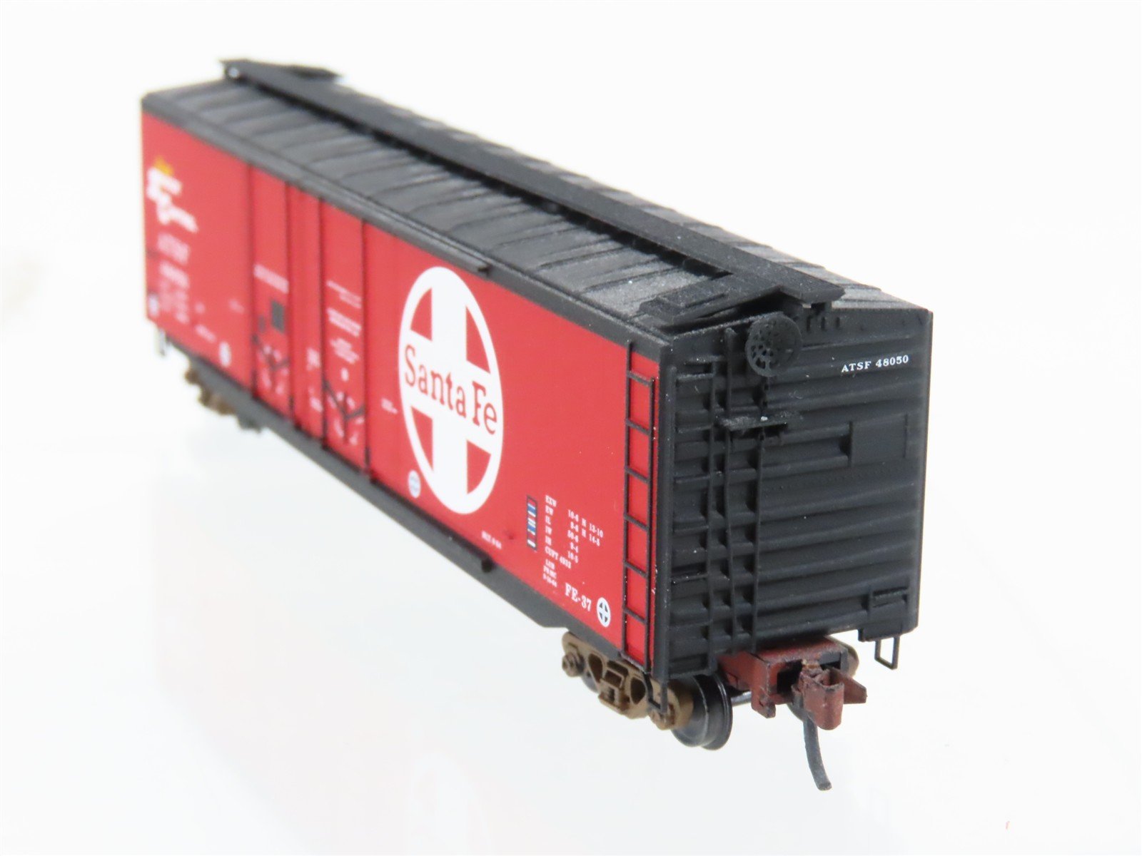 N Scale Micro-Trains MTL 03600070 ATSF Santa Fe 50' Boxcar #48050 Weathered