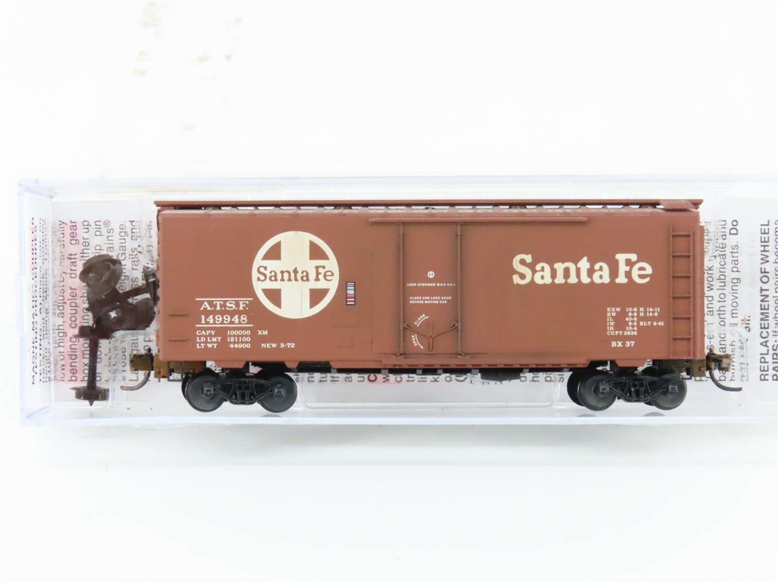 N Scale Micro-Trains MTL 02152110 ATSF Santa Fe 40' Boxcar #149948 Weathered