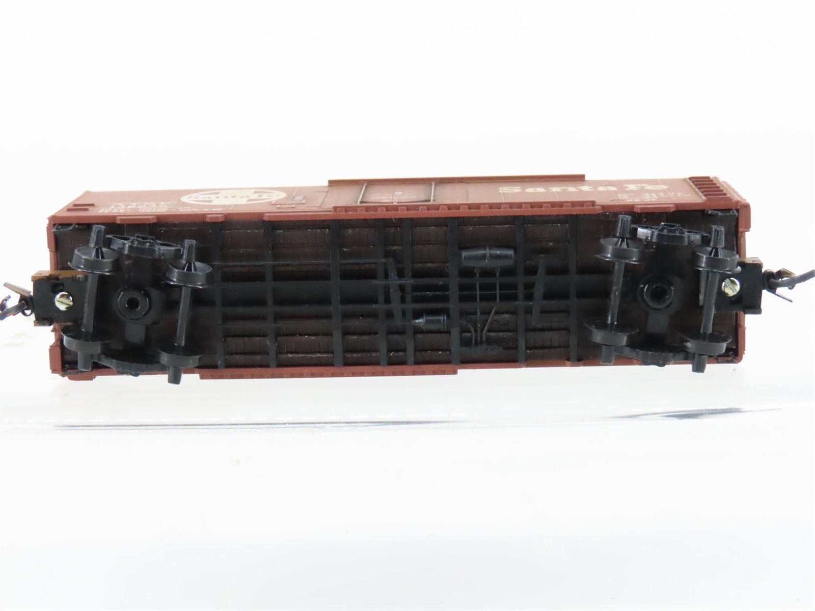 N Scale Micro-Trains MTL 02152110 ATSF Santa Fe 40' Boxcar #149948 Weathered