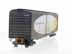N Micro-Trains MTL 31280 CofG Central of Georgia 50' Boxcar #1570 Weathered