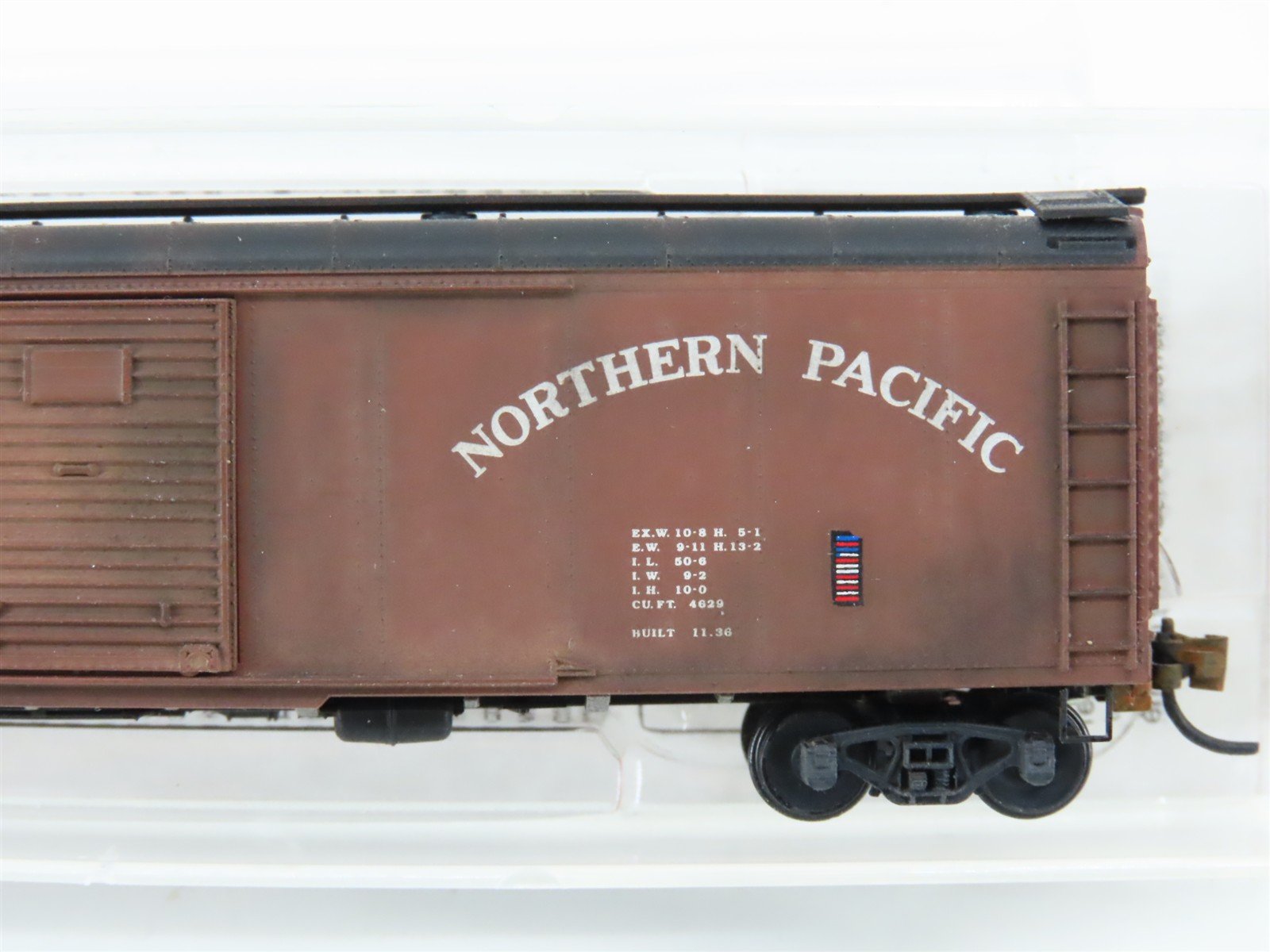 N Scale Micro-Trains MTL 79020 NP Northern Pacific 50' Boxcar #39610 Weathered