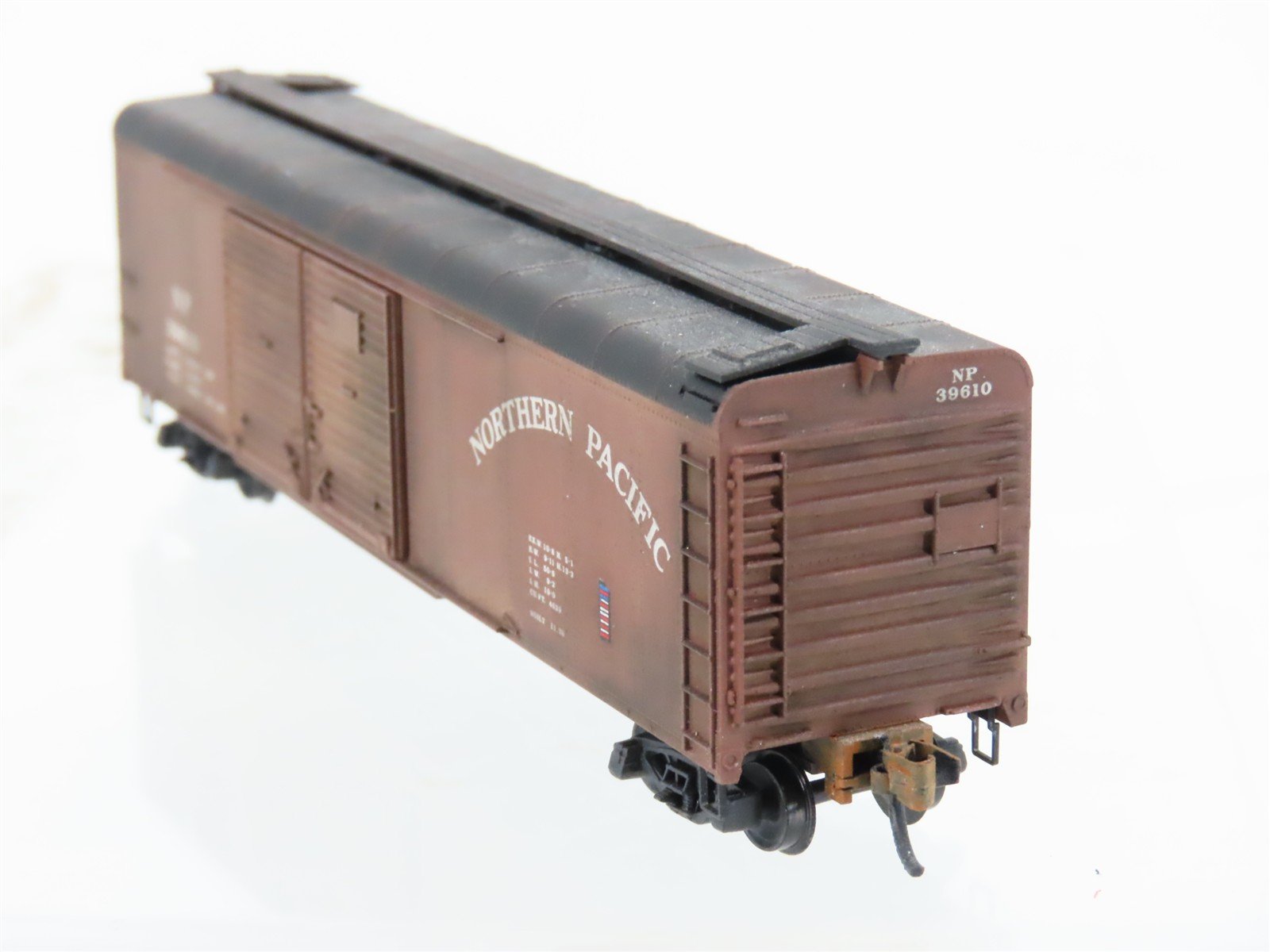 N Scale Micro-Trains MTL 79020 NP Northern Pacific 50' Boxcar #39610 Weathered