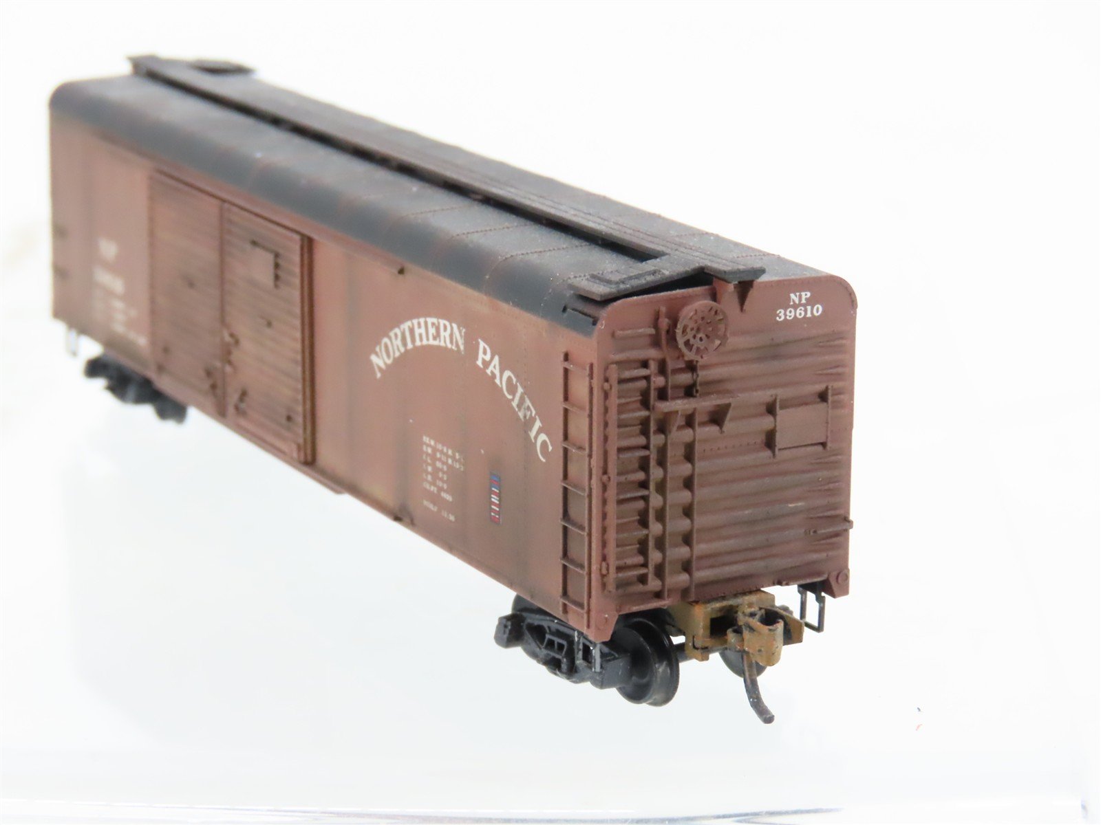 N Scale Micro-Trains MTL 79020 NP Northern Pacific 50' Boxcar #39610 Weathered