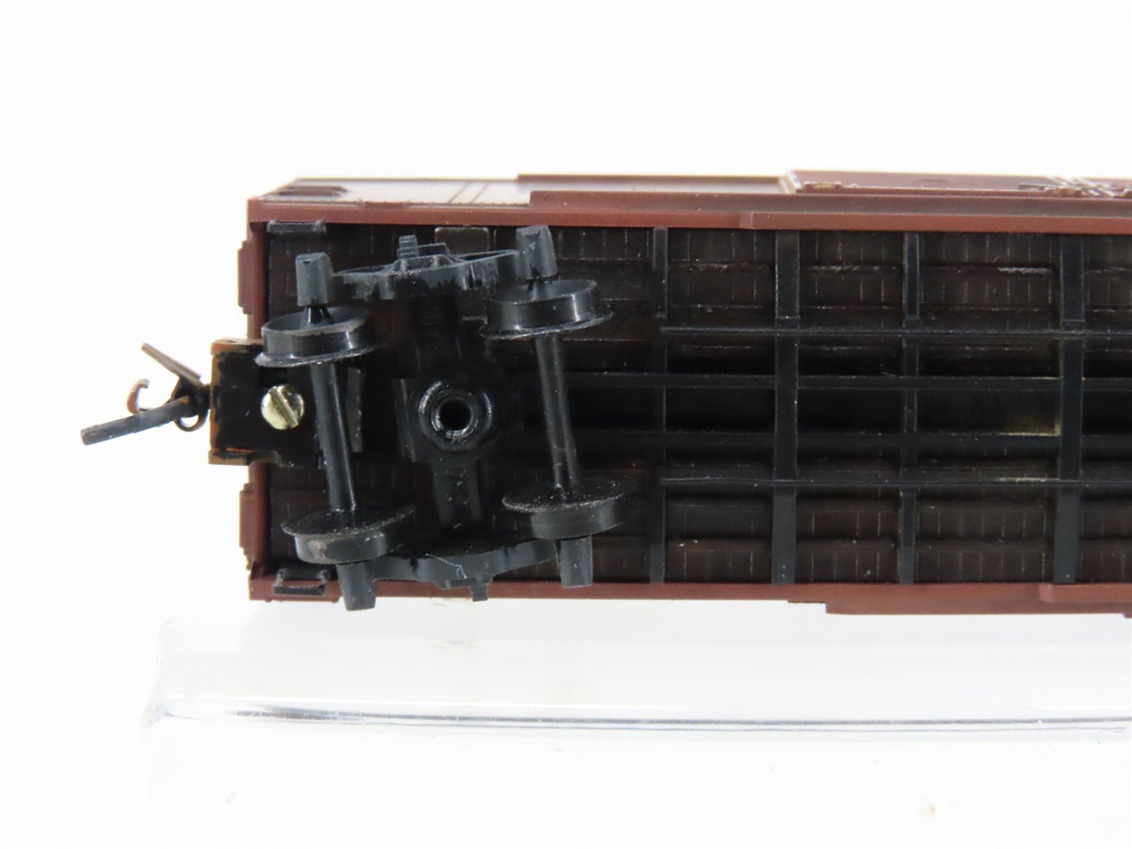 N Scale Micro-Trains MTL 79020 NP Northern Pacific 50' Boxcar #39610 Weathered