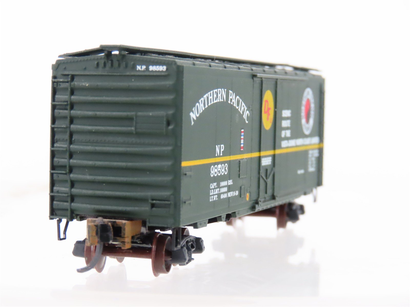 N Scale Micro-Trains MTL 21210 NP Northern Pacific 40' Boxcar #98593 Weathered