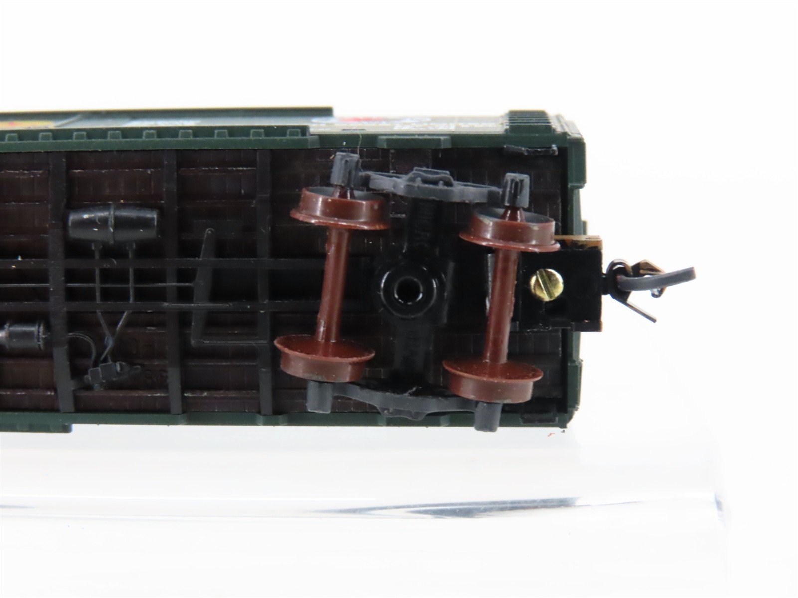 N Scale Micro-Trains MTL 21210 NP Northern Pacific 40' Boxcar #98593 Weathered