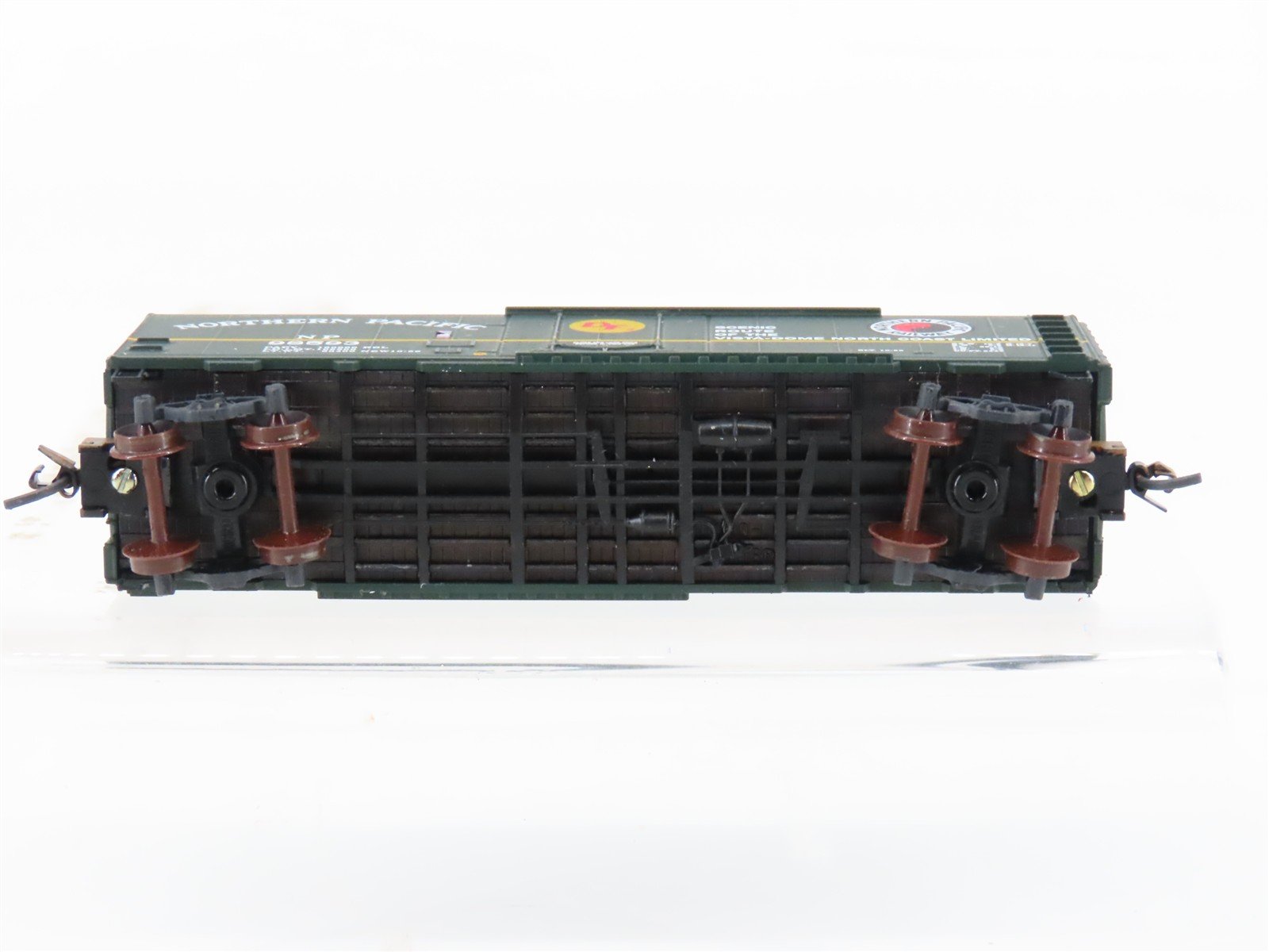 N Scale Micro-Trains MTL 21210 NP Northern Pacific 40' Boxcar #98593 Weathered