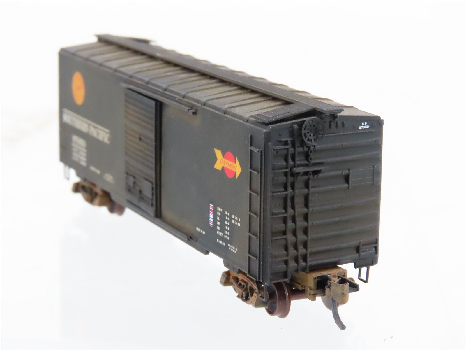 N Scale Micro-Trains MTL 20760 SP Southern Pacific 40' Boxcar #97950 Weathered