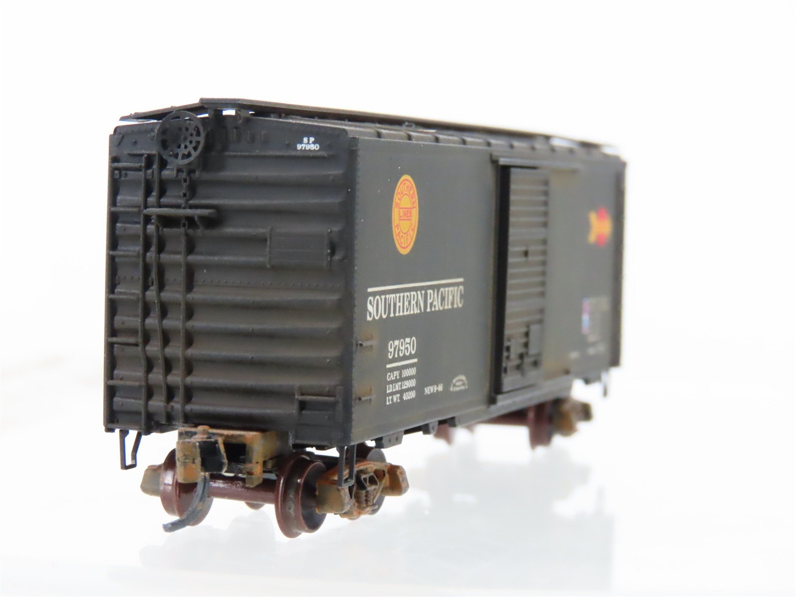N Scale Micro-Trains MTL 20760 SP Southern Pacific 40' Boxcar #97950 Weathered