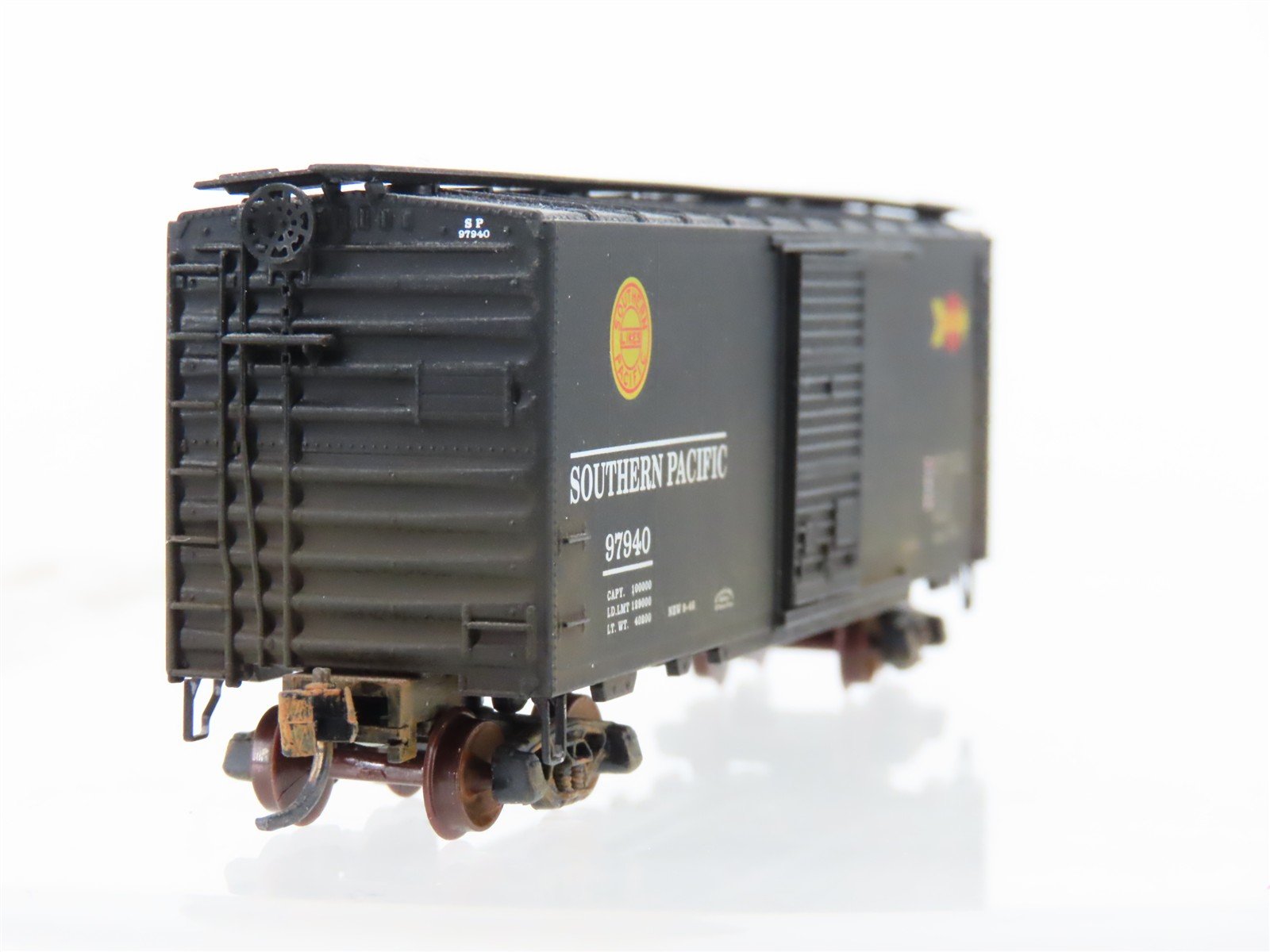 N Scale Micro-Trains MTL 20090 SP Southern Pacific 40' Boxcar #97940 Weathered