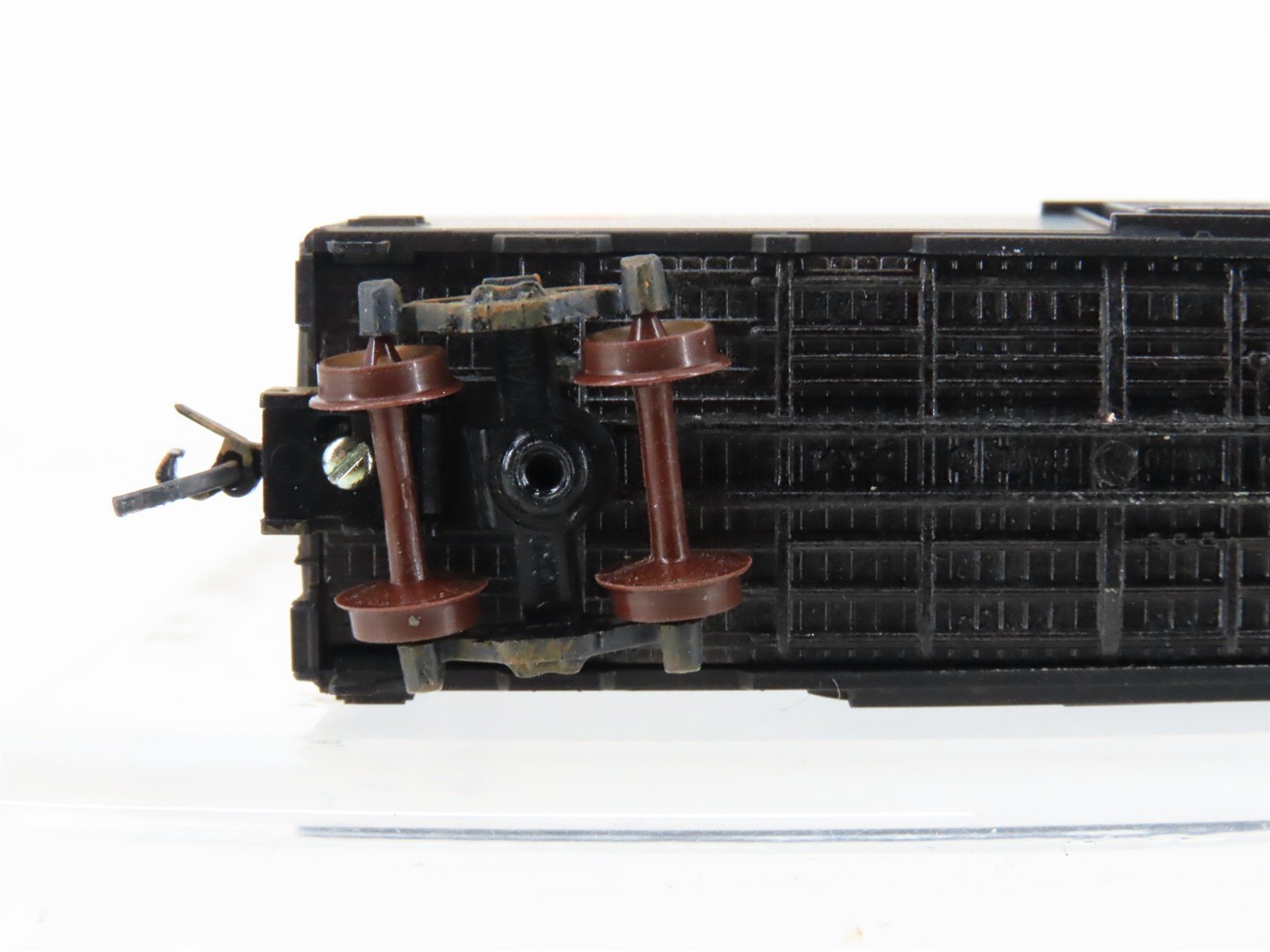 N Scale Micro-Trains MTL 20090 SP Southern Pacific 40' Boxcar #97940 Weathered