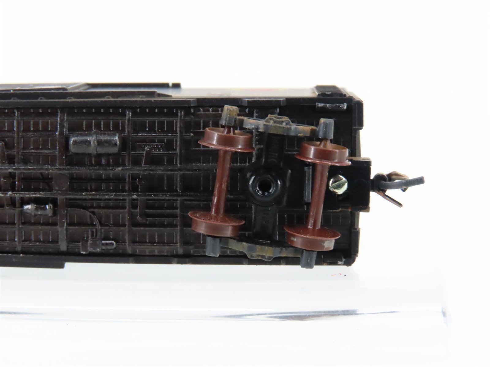 N Scale Micro-Trains MTL 20090 SP Southern Pacific 40' Boxcar #97940 Weathered