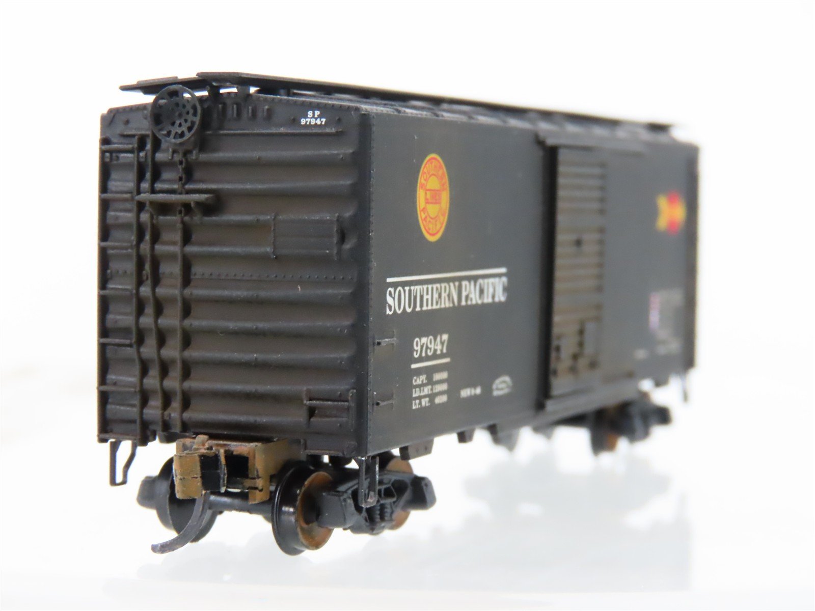 N Scale Micro-Trains MTL 20090 SP Southern Pacific 40' Boxcar #97947 Weathered