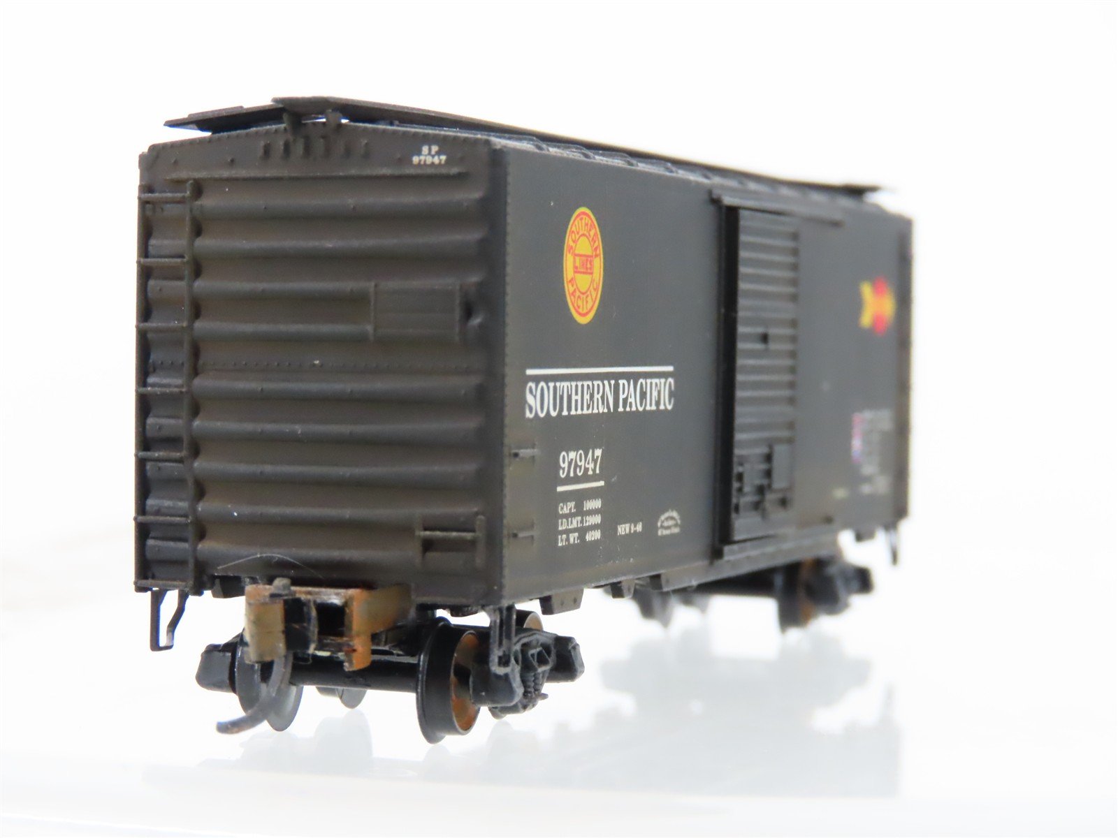 N Scale Micro-Trains MTL 20090 SP Southern Pacific 40' Boxcar #97947 Weathered