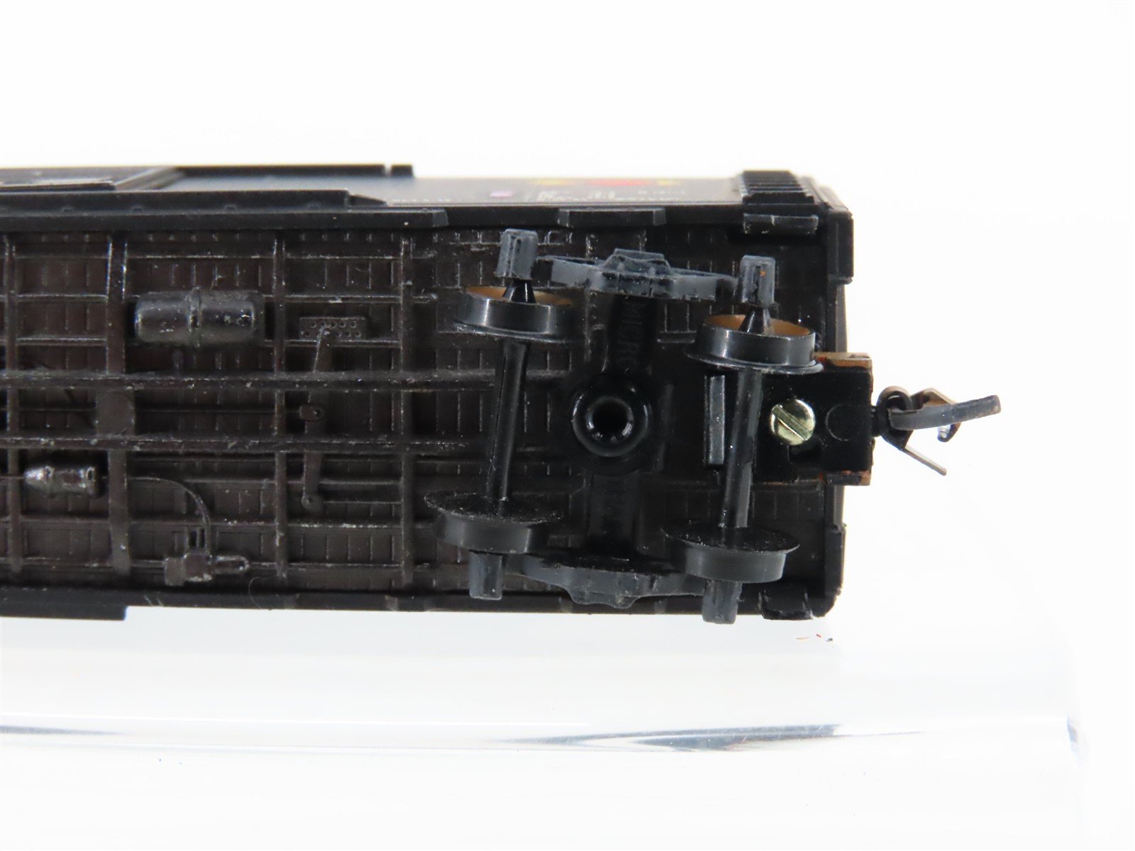 N Scale Micro-Trains MTL 20090 SP Southern Pacific 40' Boxcar #97947 Weathered