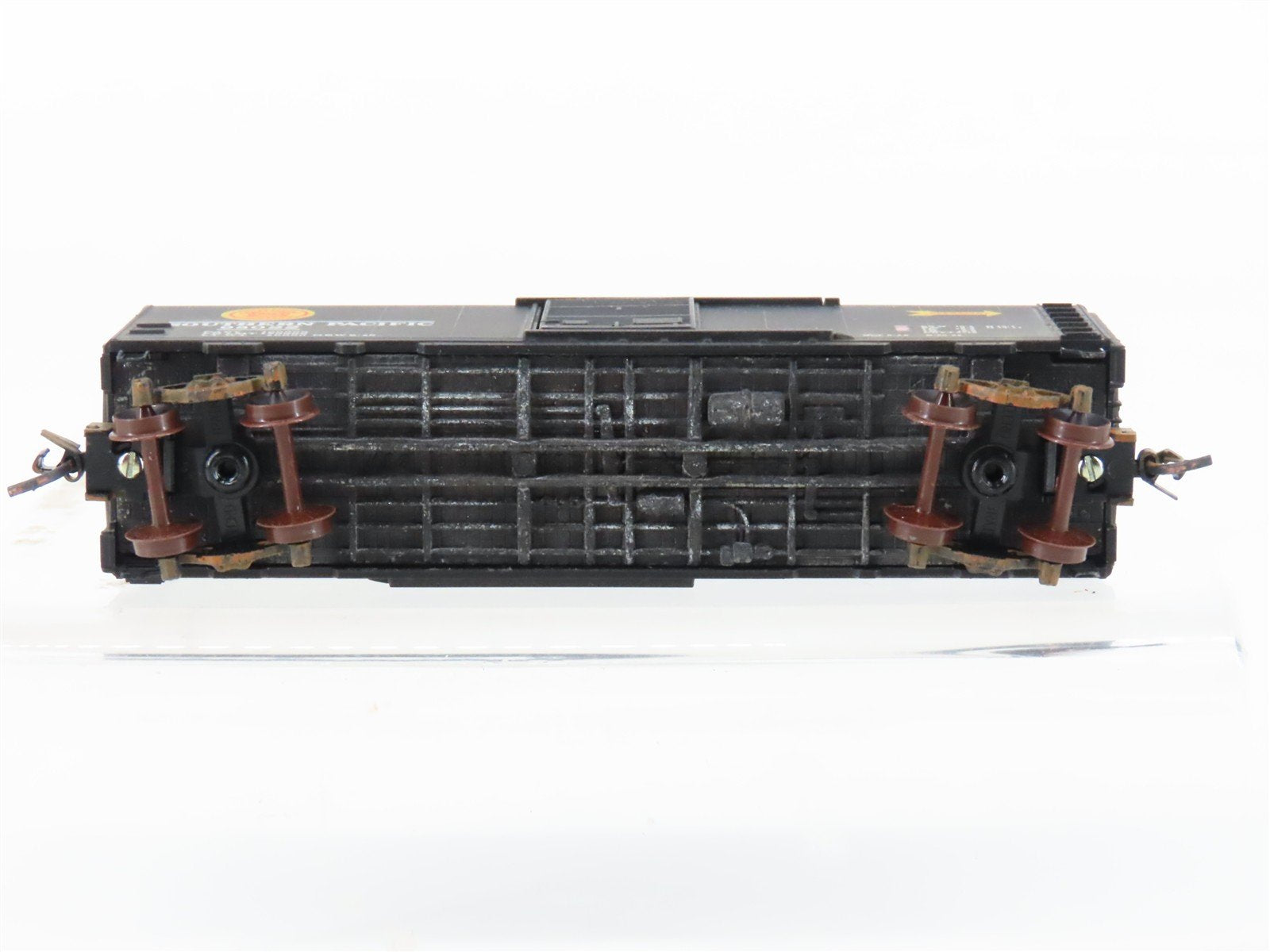 N Scale Micro-Trains MTL 20760 SP Southern Pacific 40' Boxcar #98022 Weathered