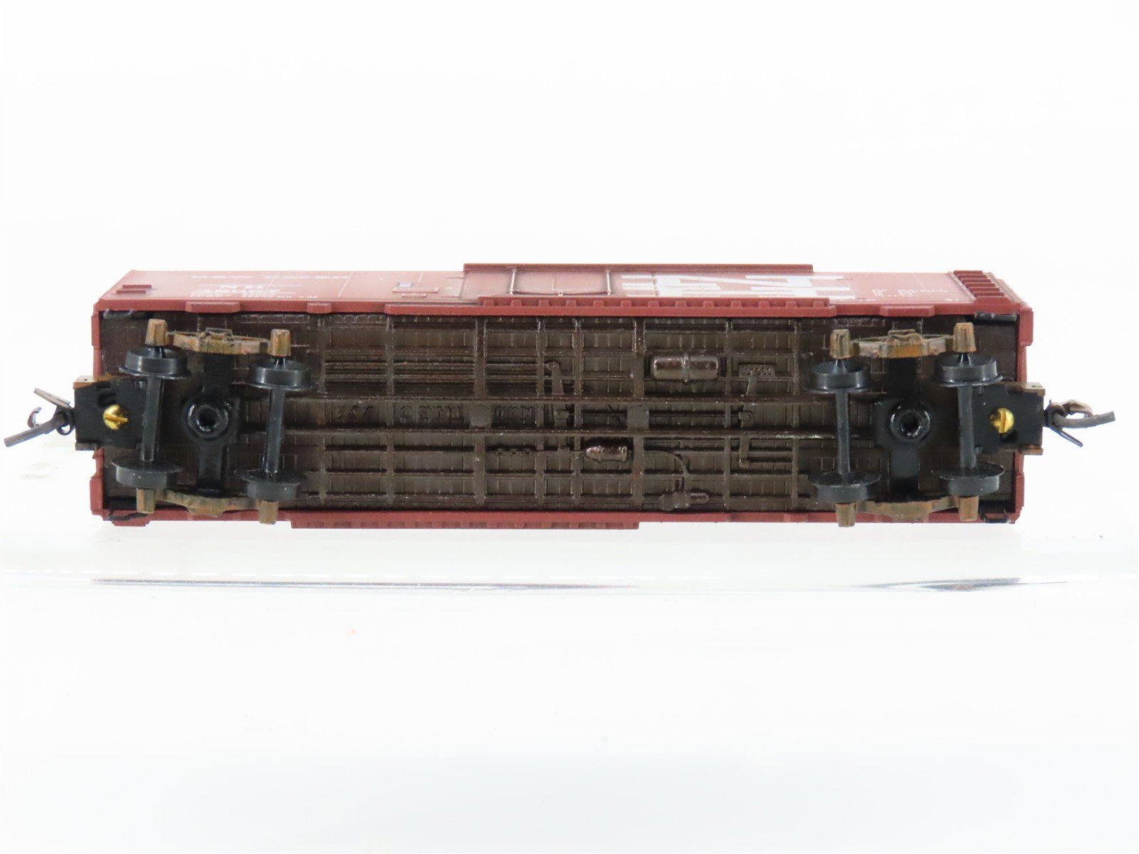 N Scale Micro-Trains MTL 21250 NH New Haven 40' Boxcar #45097 Weathered