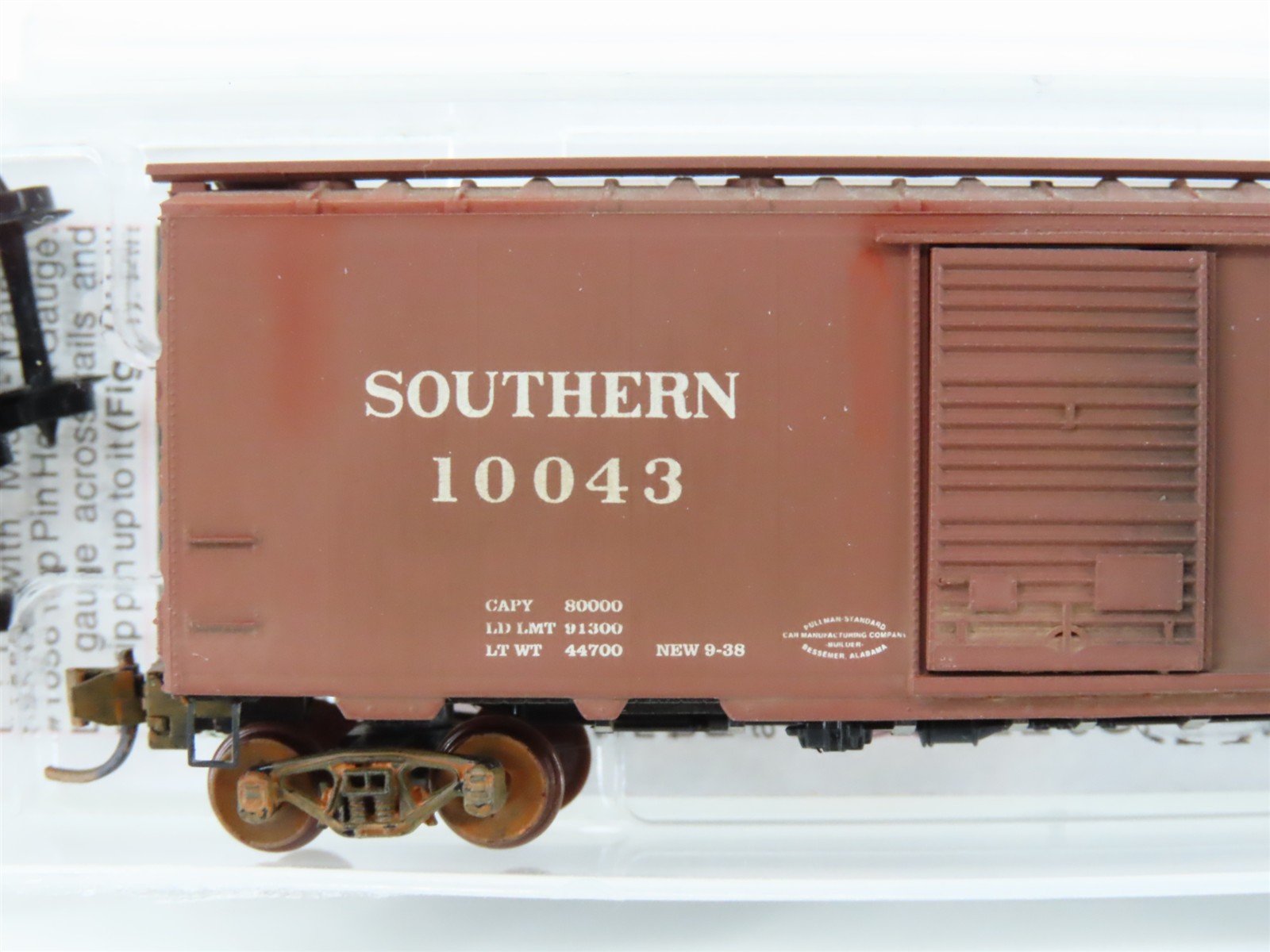 N Scale Micro-Trains MTL 02000530 Southern 40' Boxcar #10043 Weathered