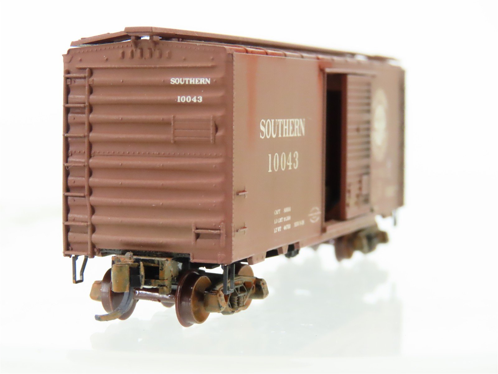 N Scale Micro-Trains MTL 02000530 Southern 40' Boxcar #10043 Weathered