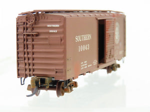 N Scale Micro-Trains MTL 02000530 Southern 40' Boxcar #10043 Weathered