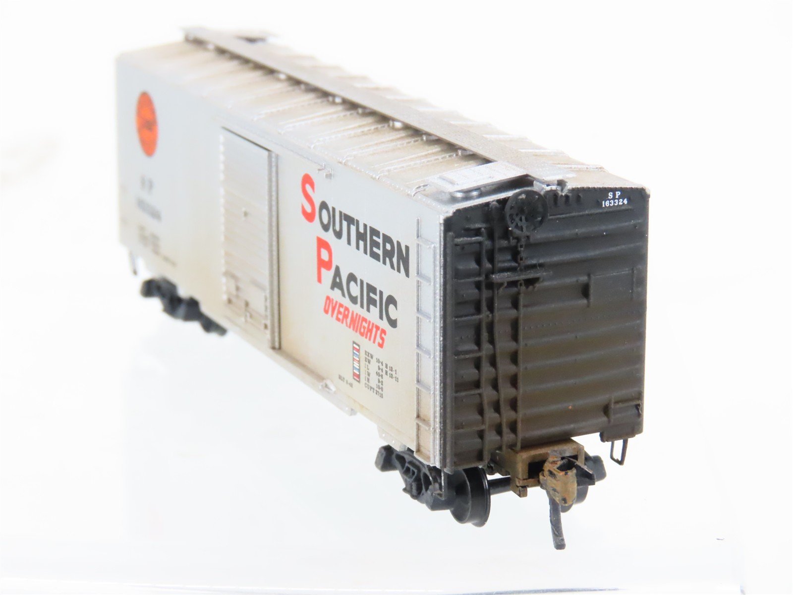 N Scale Micro-Trains MTL 20090 Southern Pacific 40' Boxcar #163324 Weathered