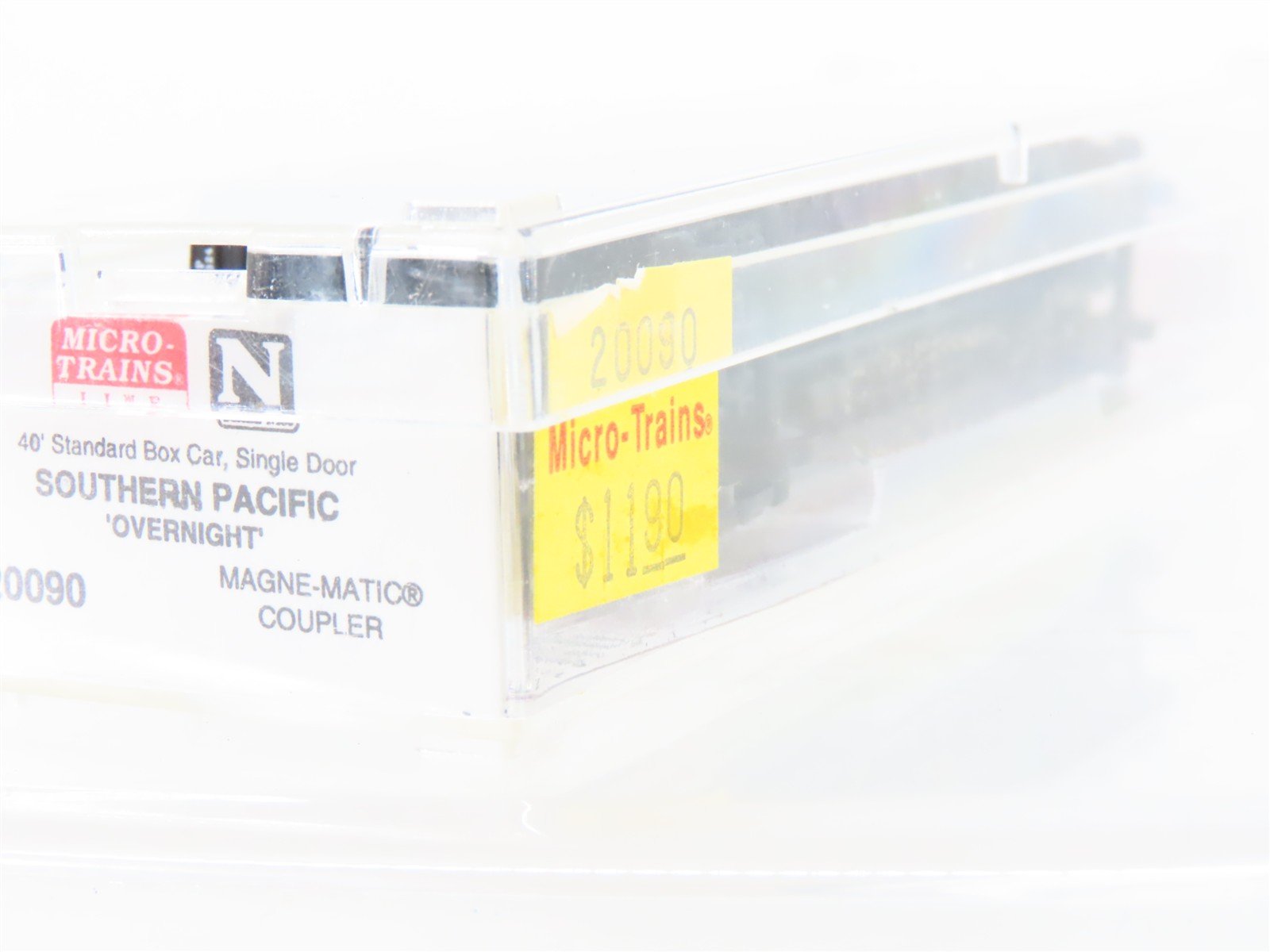 N Scale Micro-Trains MTL 20090 Southern Pacific 40' Boxcar #163324 Weathered