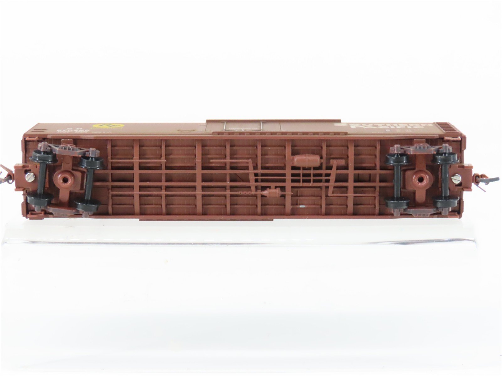 N Scale Micro-Trains MTL 32380 Southern Pacific 50' Boxcar #670225 Weathered
