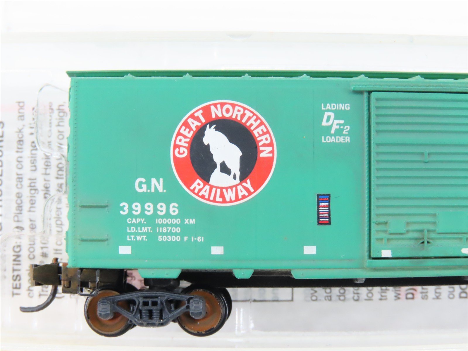 N Scale Micro-Trains MTL 20680 GN Great Northern 40' Boxcar #39996 Weathered