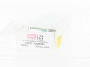 N Scale Micro-Trains MTL 20680 GN Great Northern 40' Boxcar #39996 Weathered