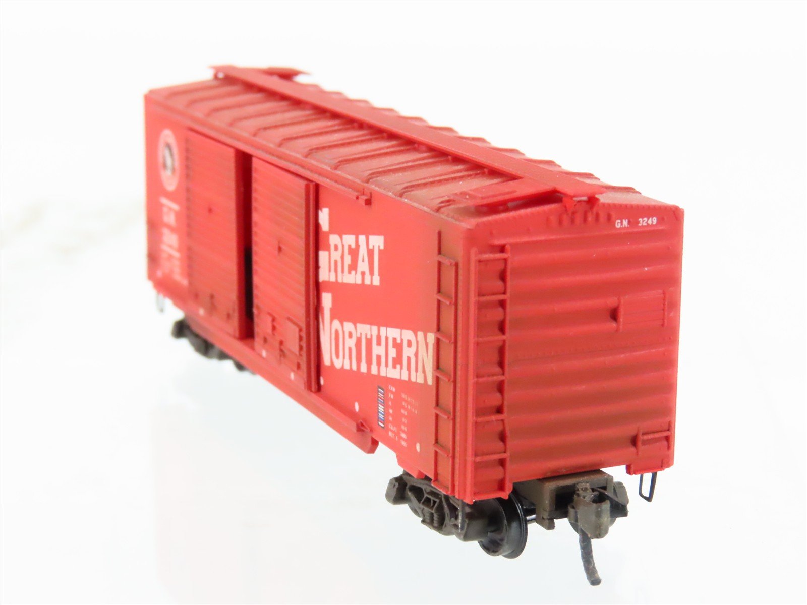 N Scale Micro-Trains MTL 23060 GN Great Northern 40' Boxcar #3249 Weathered