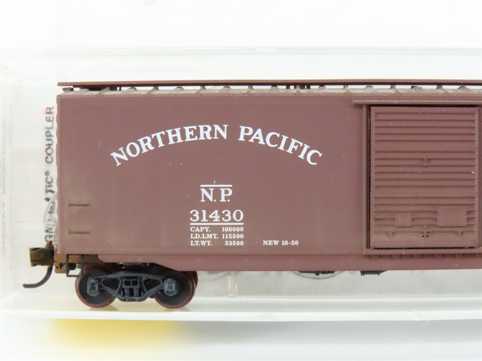 N Scale Micro-Trains MTL 31060 NP Northern Pacific 50' Boxcar #31430 Weathered