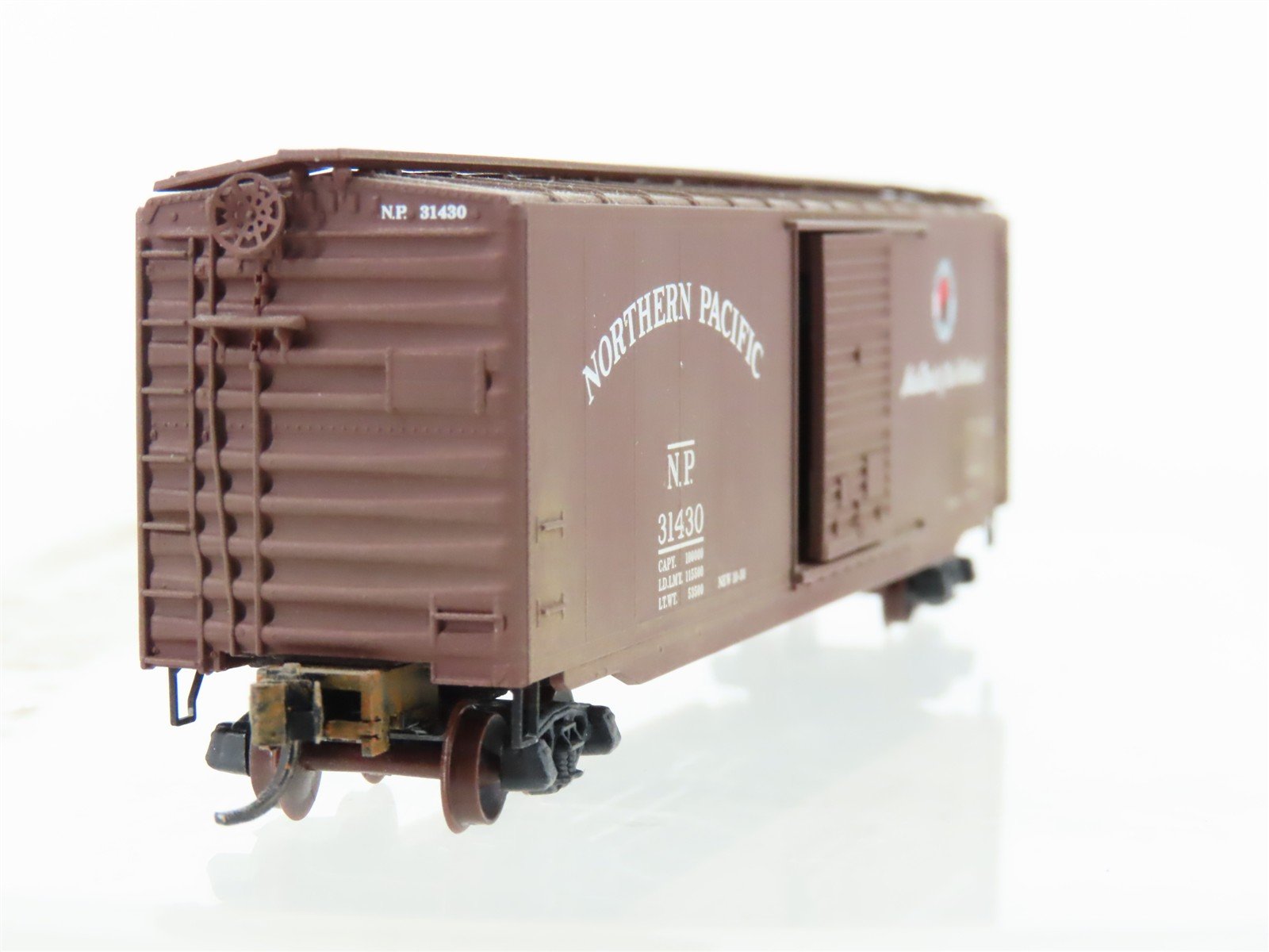 N Scale Micro-Trains MTL 31060 NP Northern Pacific 50' Boxcar #31430 Weathered