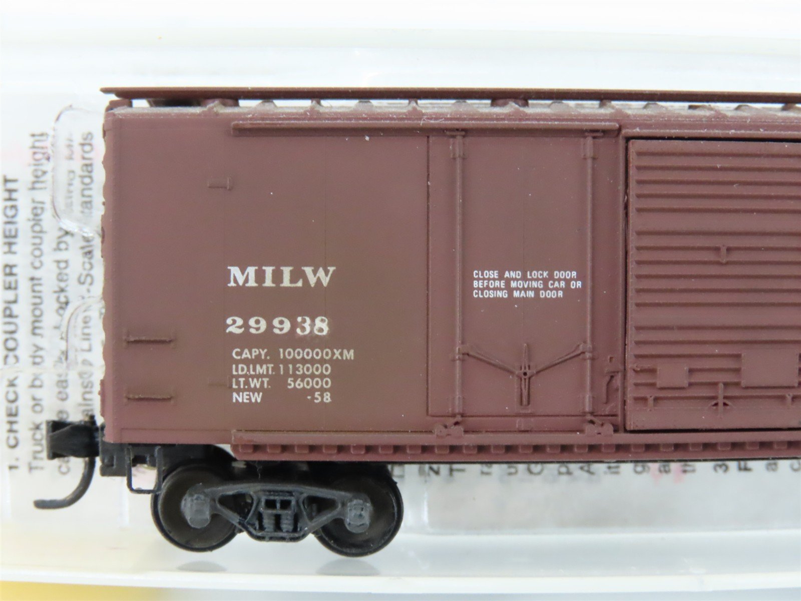 N Scale Micro-Trains MTL 22180 MILW Milwaukee Road 40' Boxcar #22938 Weathered