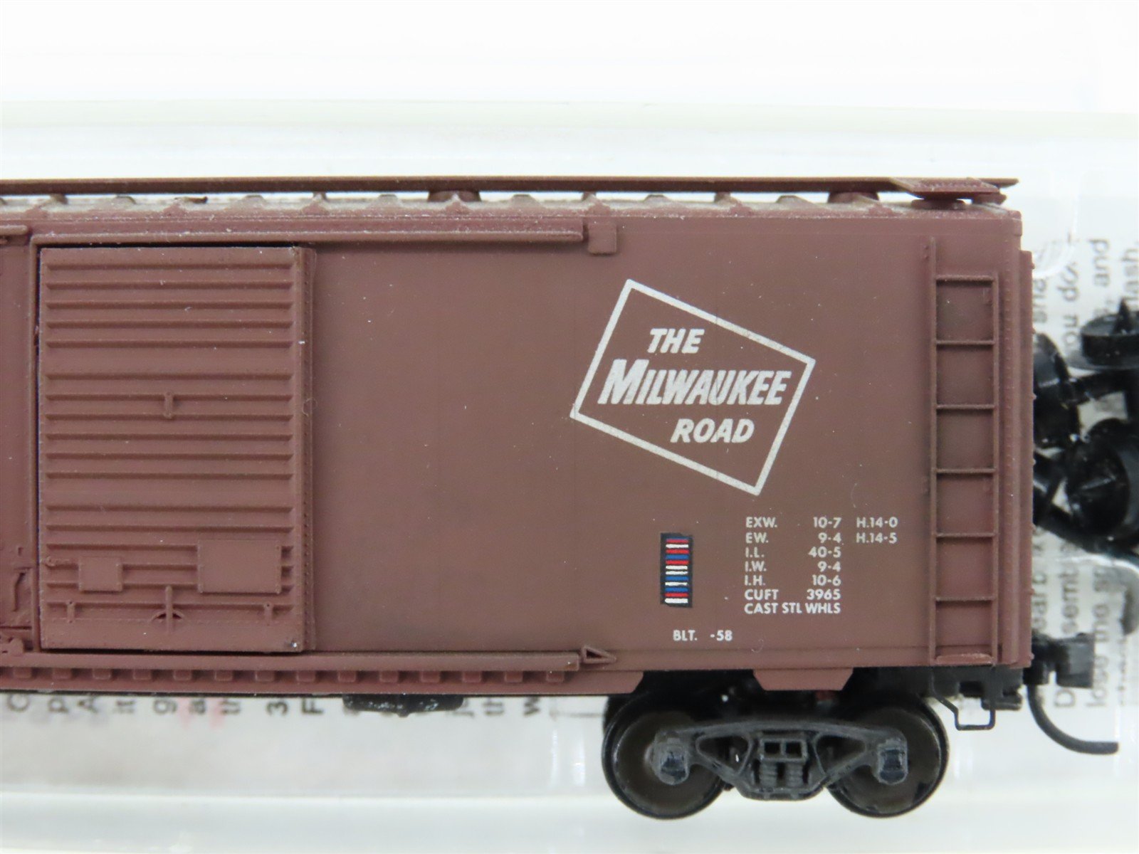 N Scale Micro-Trains MTL 22180 MILW Milwaukee Road 40' Boxcar #22938 Weathered