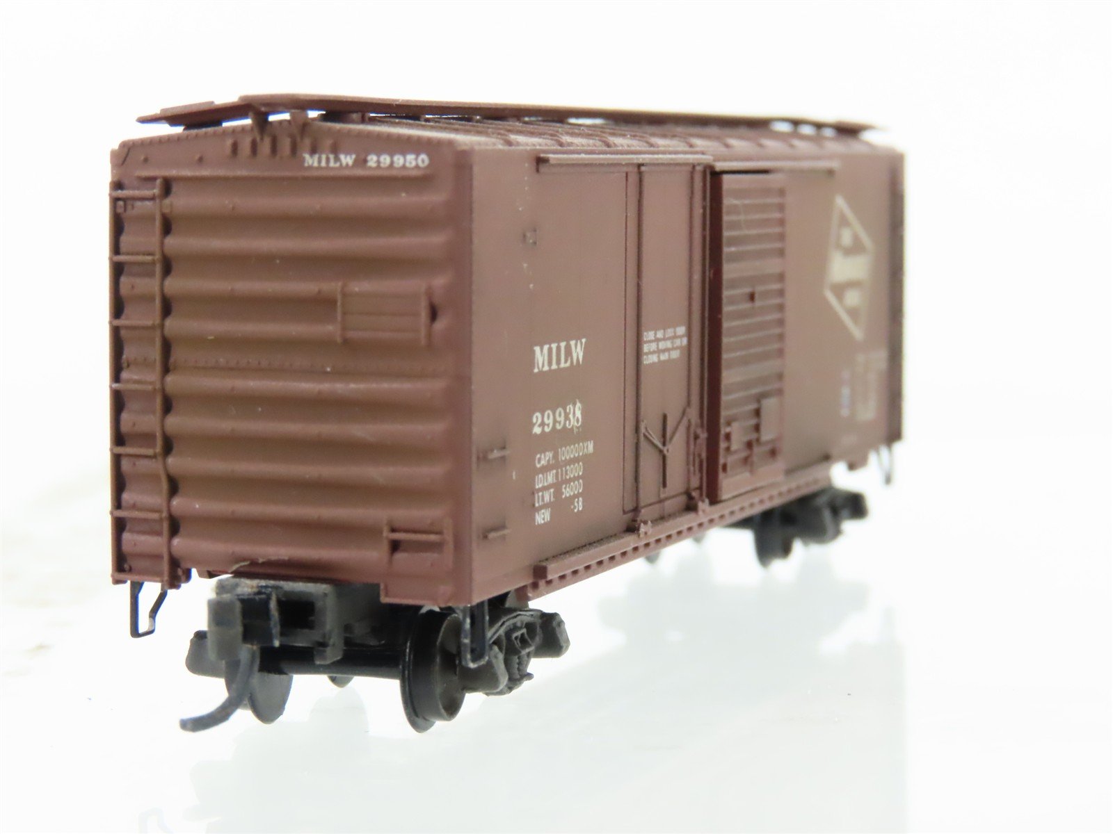 N Scale Micro-Trains MTL 22180 MILW Milwaukee Road 40' Boxcar #22938 Weathered